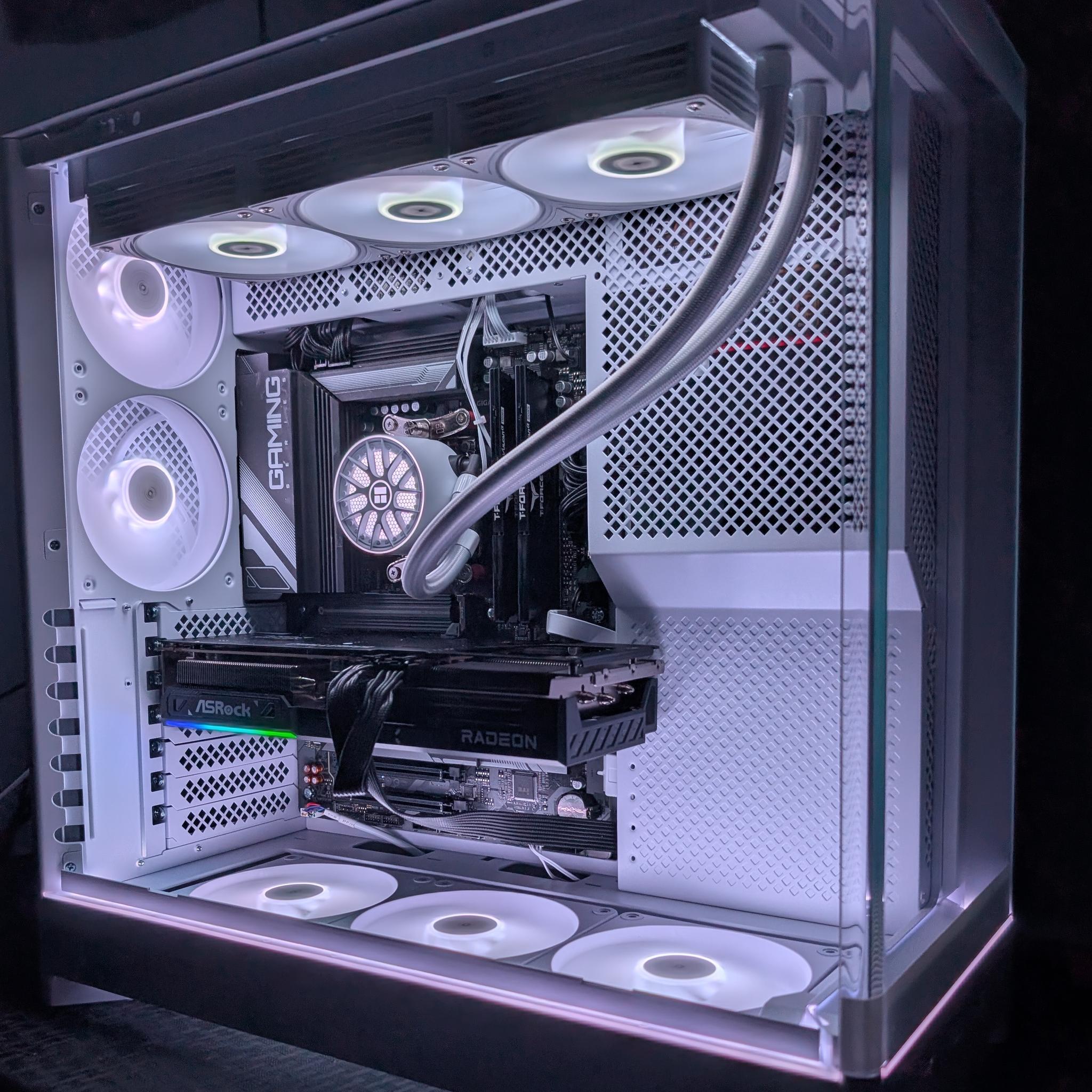 RX 9070-Ryzen 5 9600x-32 GB DDR5 6000-1 TB NVME mostly new Gaming PC