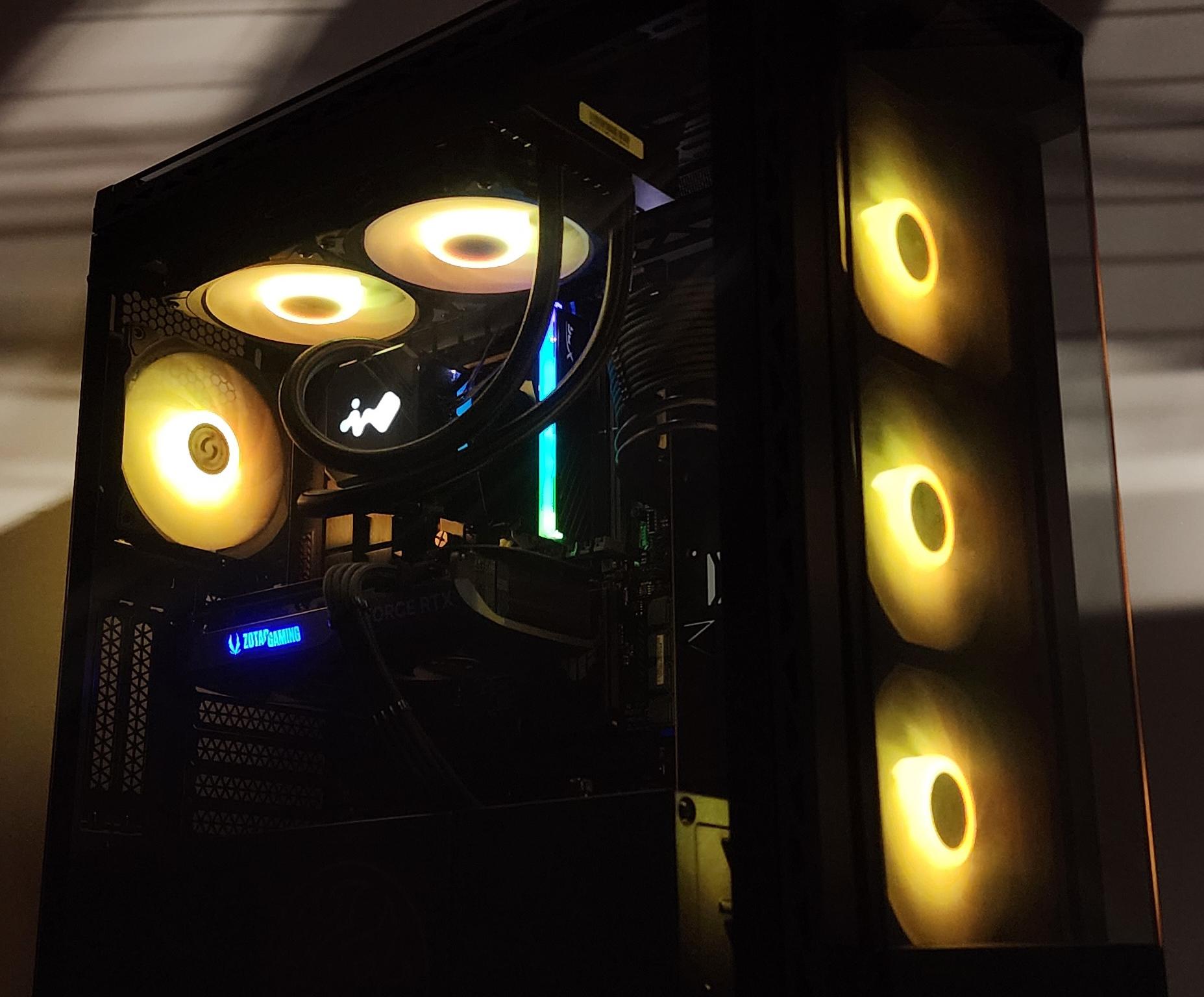Gaming PC Ryzen 7 7700X 16GB RAM 1TB SSD RTX 4060 Ti 16GB Windows 11 Computer