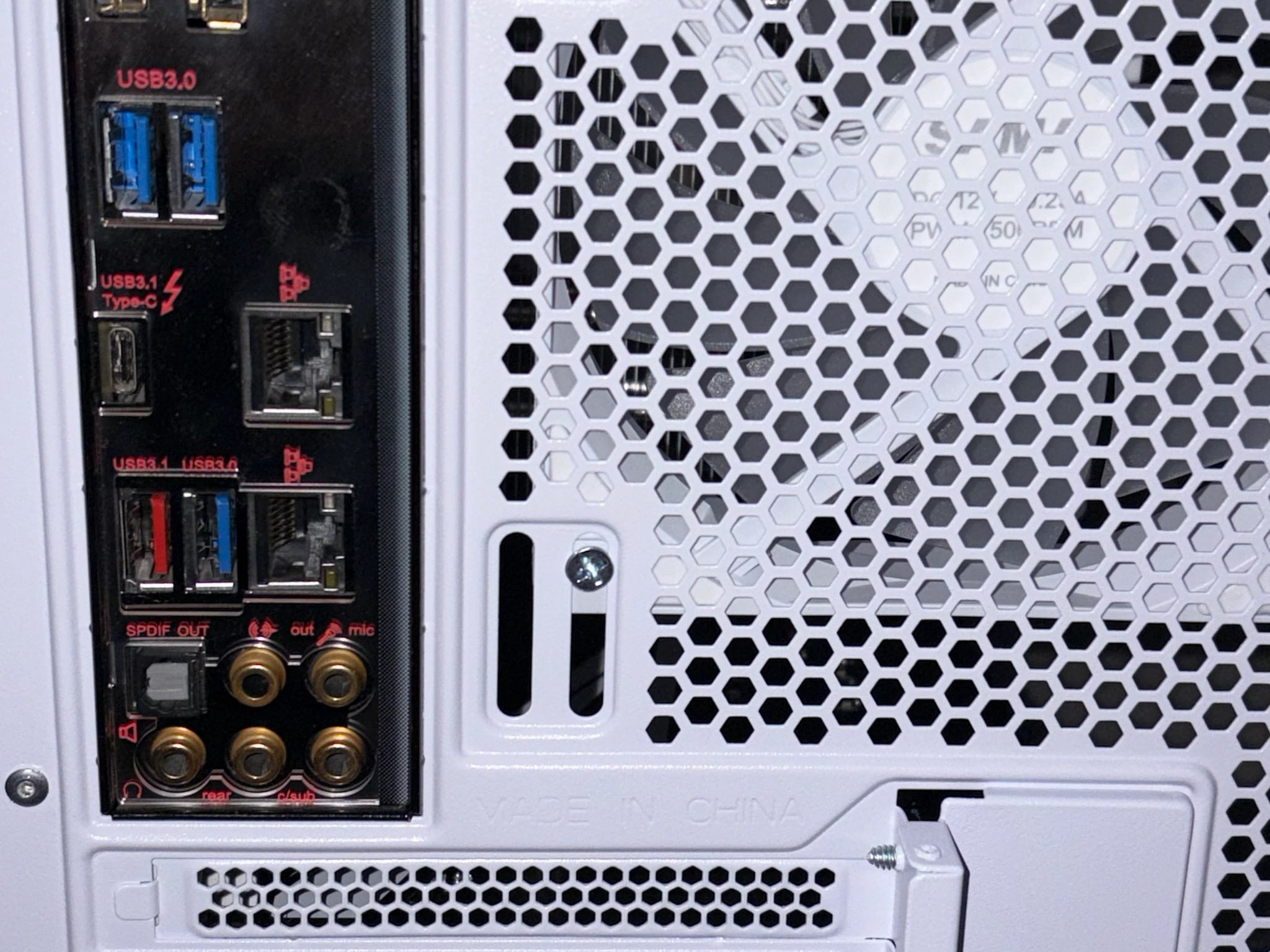 White- 1070 ti, 16 gb ddr4-3000, intel i5- 6500
