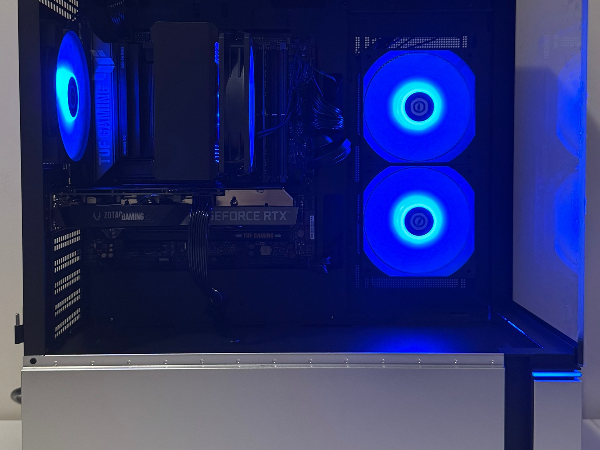 Intel Core Ultra 5 225F 32GB DDR5 GeForce RTX 3060 12GB 1TB NVMe SSD ASUS TUF GAMING B860M-PLUS WIFI