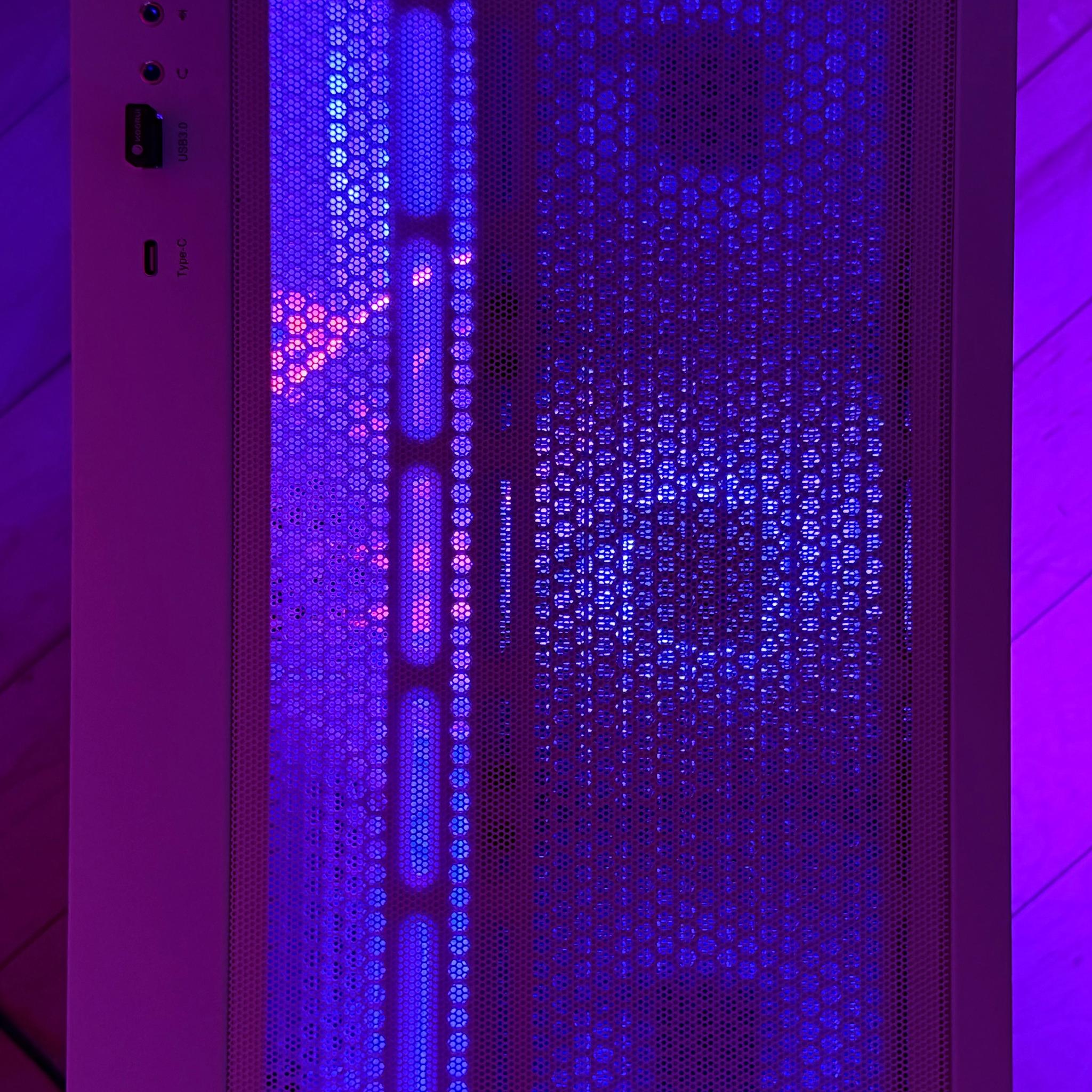 ✨NEW Custom All-White Gaming PC | Ryzen 7 7700 / RX 9060 XT 16 GB / 1 TB NVMe / DDR5 RGB