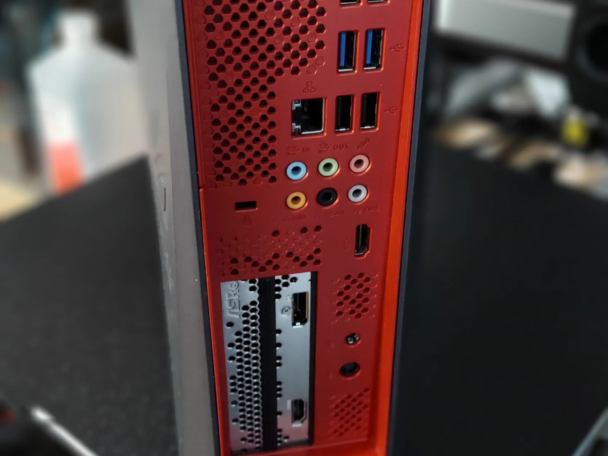 ASUS ROG desktop, i7-4790, RX 6400 4GB, 16GB RAM, 128gb SSD 1TB HDD.