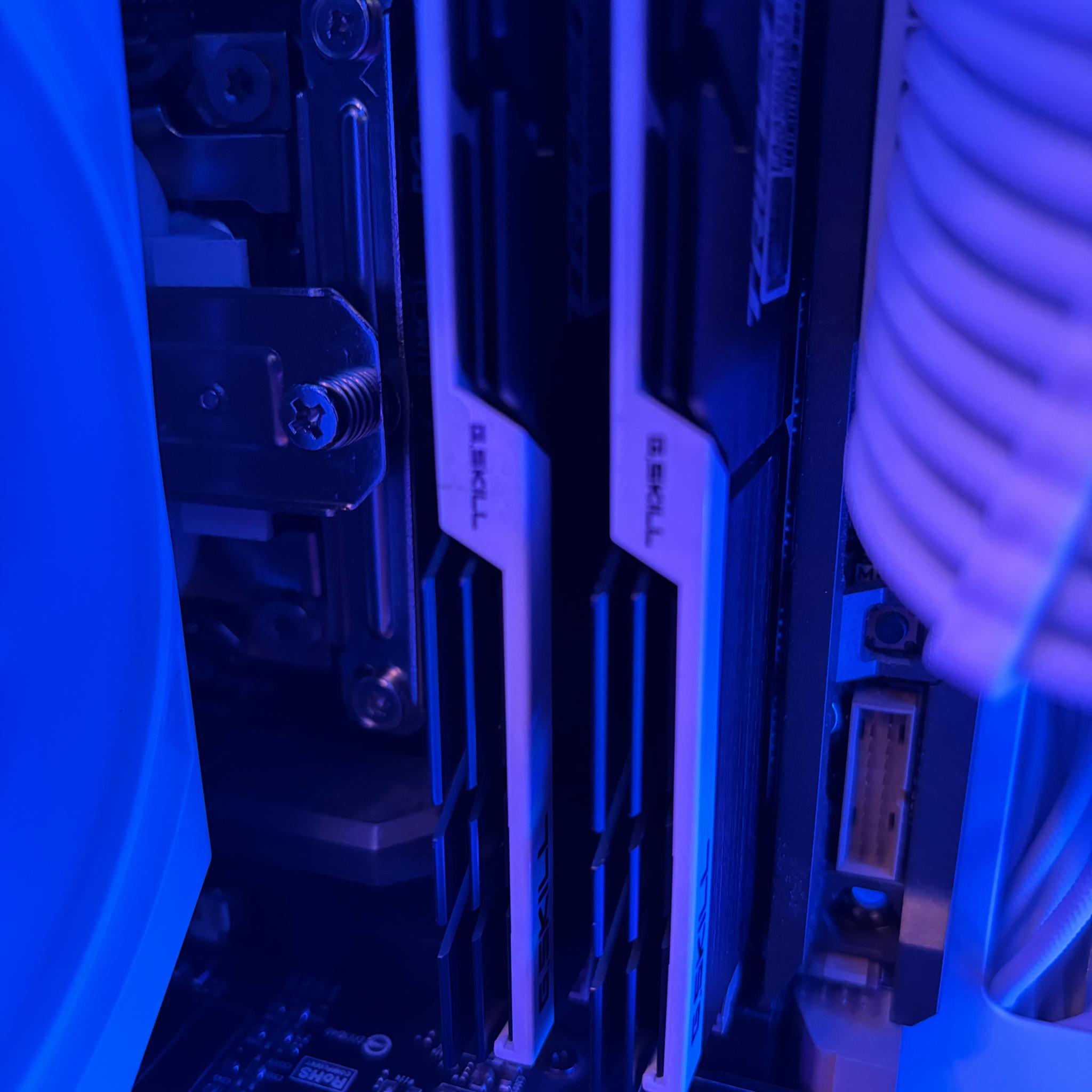 🤍 White Gaming PC | i7 + GTX 980 | 16GB RAM | 1TB SSD+512gb NVME | WIFI🤍