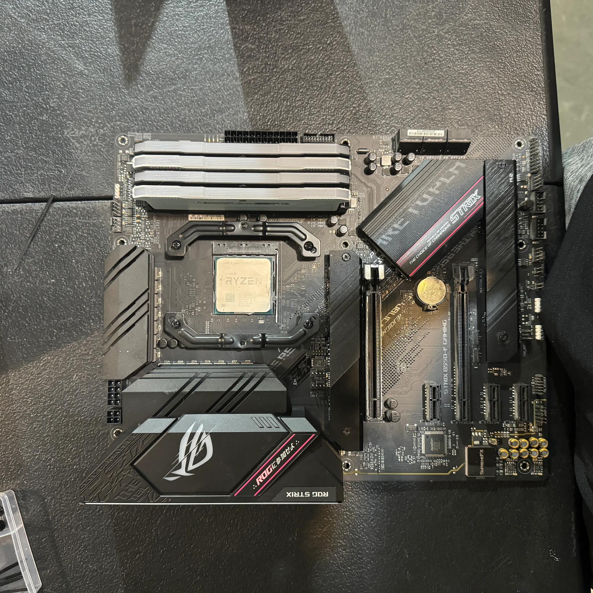 Ryzen 9 5950X/ROG Strix B550/64GB 3600MHZ/1TB 980 Pro CPU+Mobo+RAM+SSD Combo