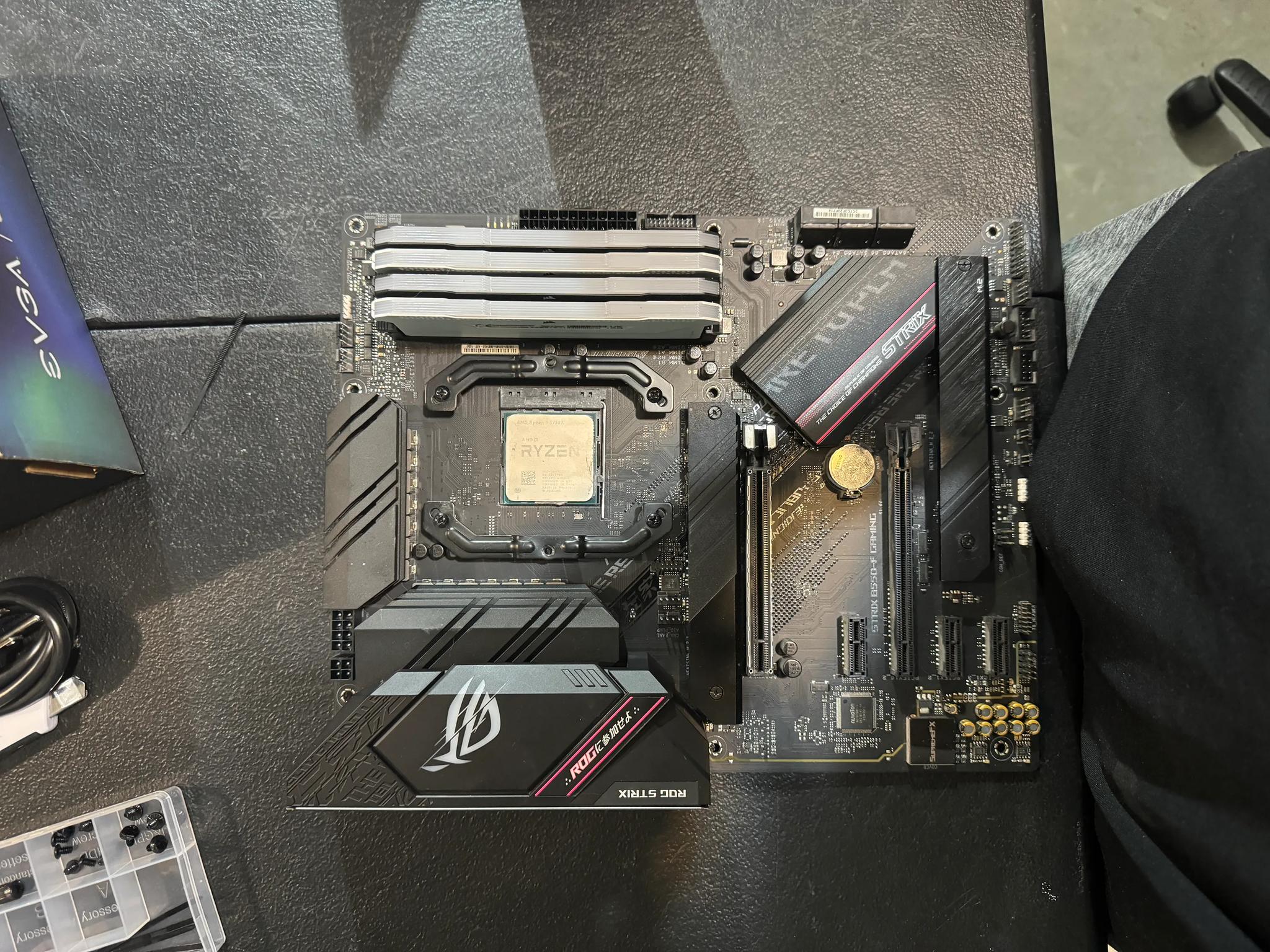 Ryzen 9 5950X/ROG Strix B550/64GB 3600MHZ/1TB 980 Pro CPU+Mobo+RAM+SSD Combo