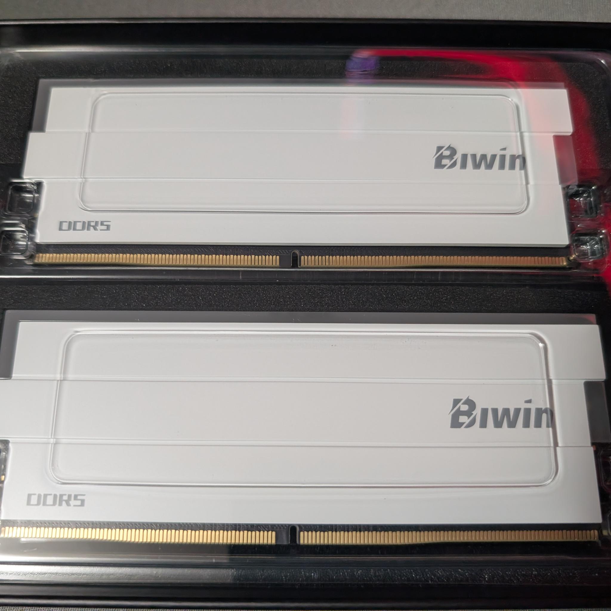 Biwin Black Opal DW100 DDR5 RGB 32GB (2x16GB) 8000MHz CL36 RAM