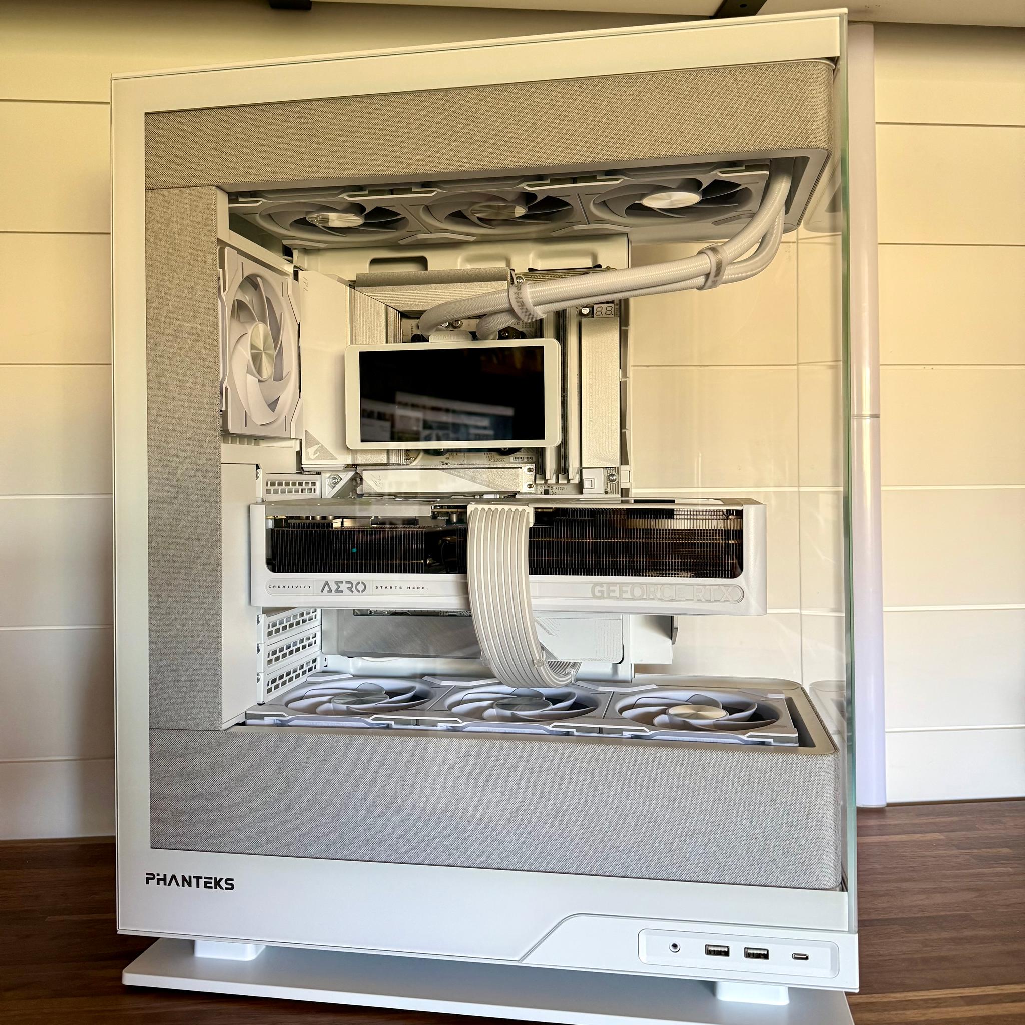 Newly Built Custom PC All Top End Parts *9850X3D* *5070TI**