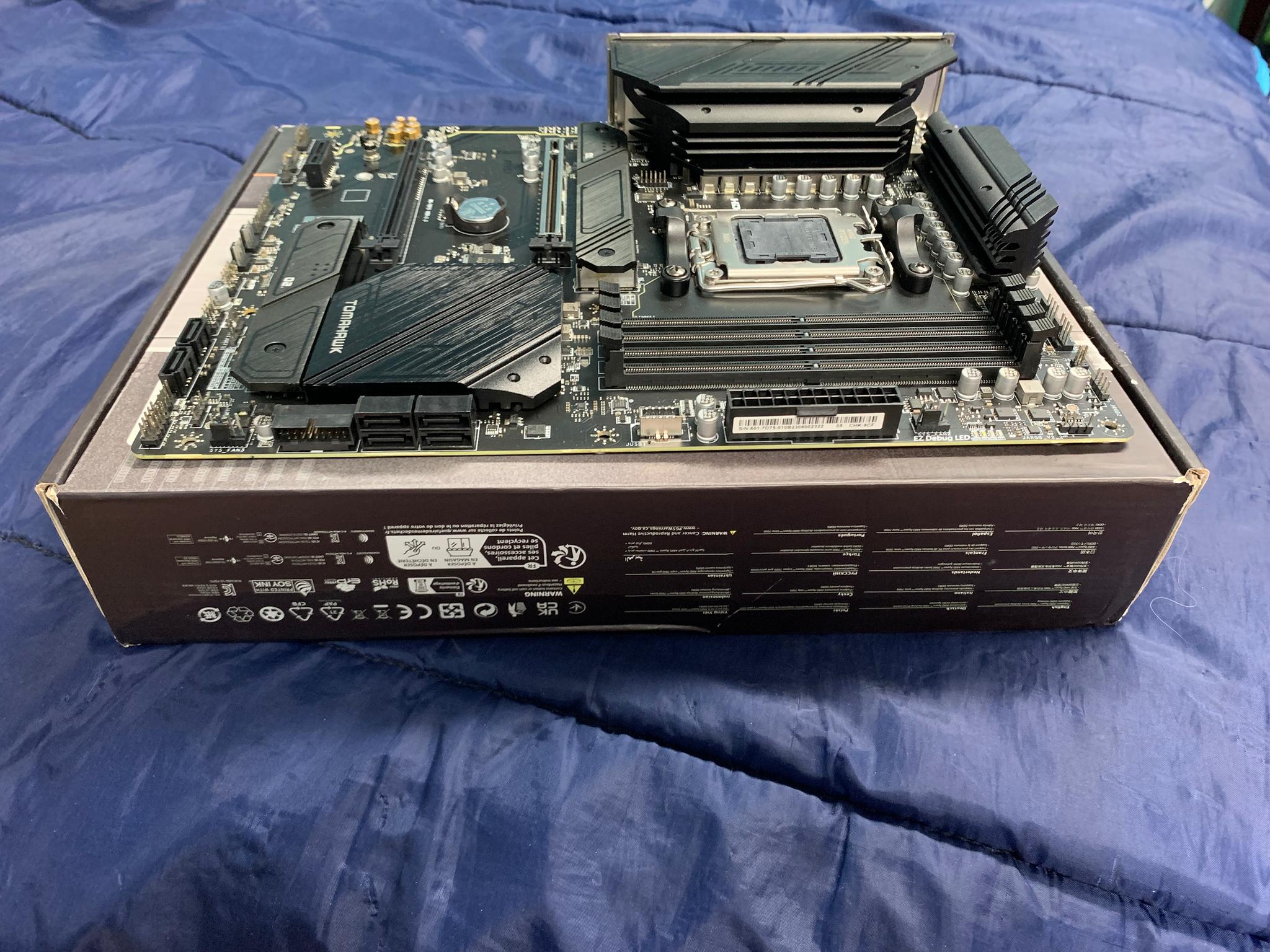 Used Excellent Condition B650 Tomahawk Wifi