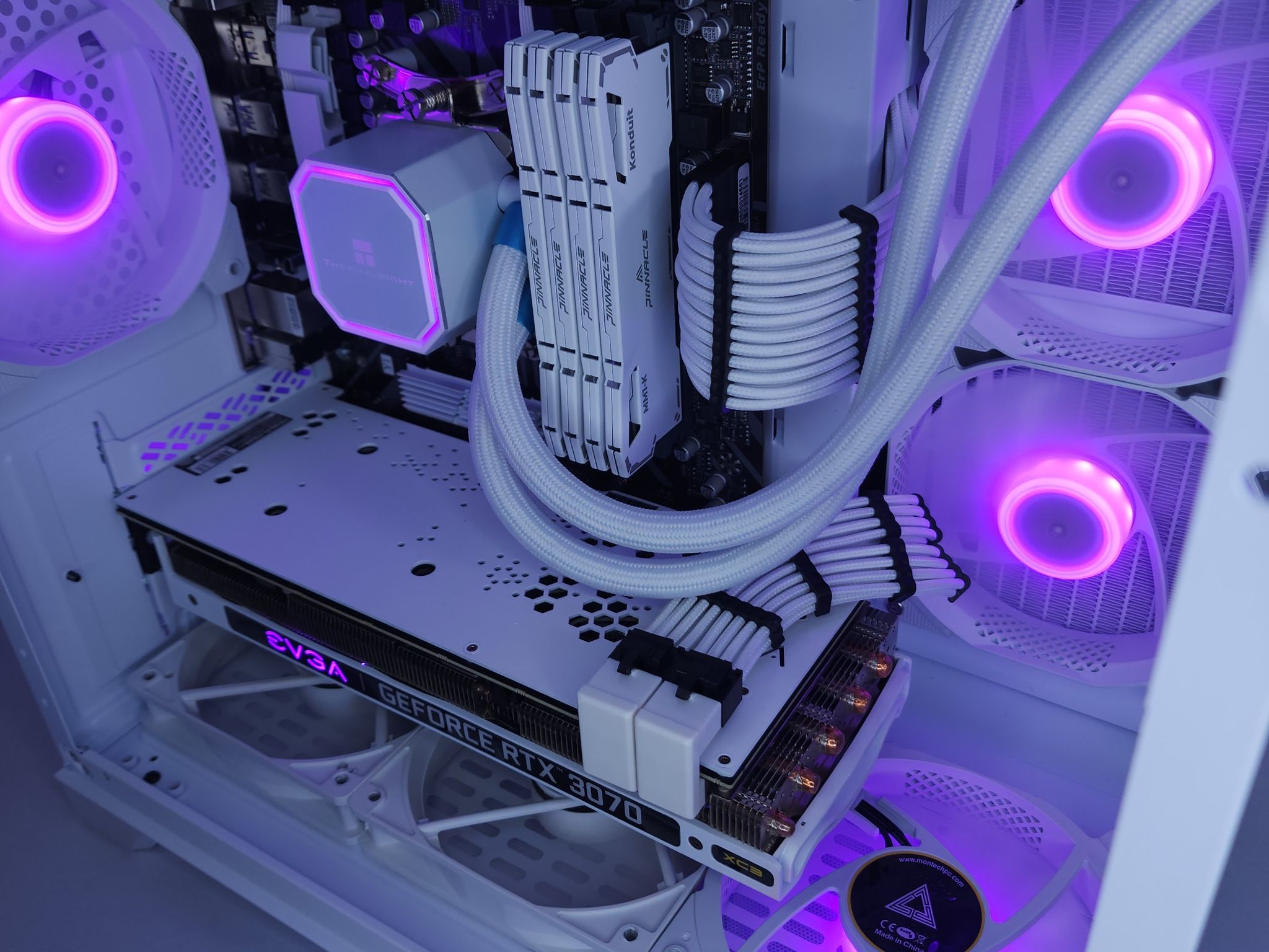 💜🤍RTX 3070 // Ryzen 7 5700G // 32GB 3200MHz // 1TB NVMe Gen 3