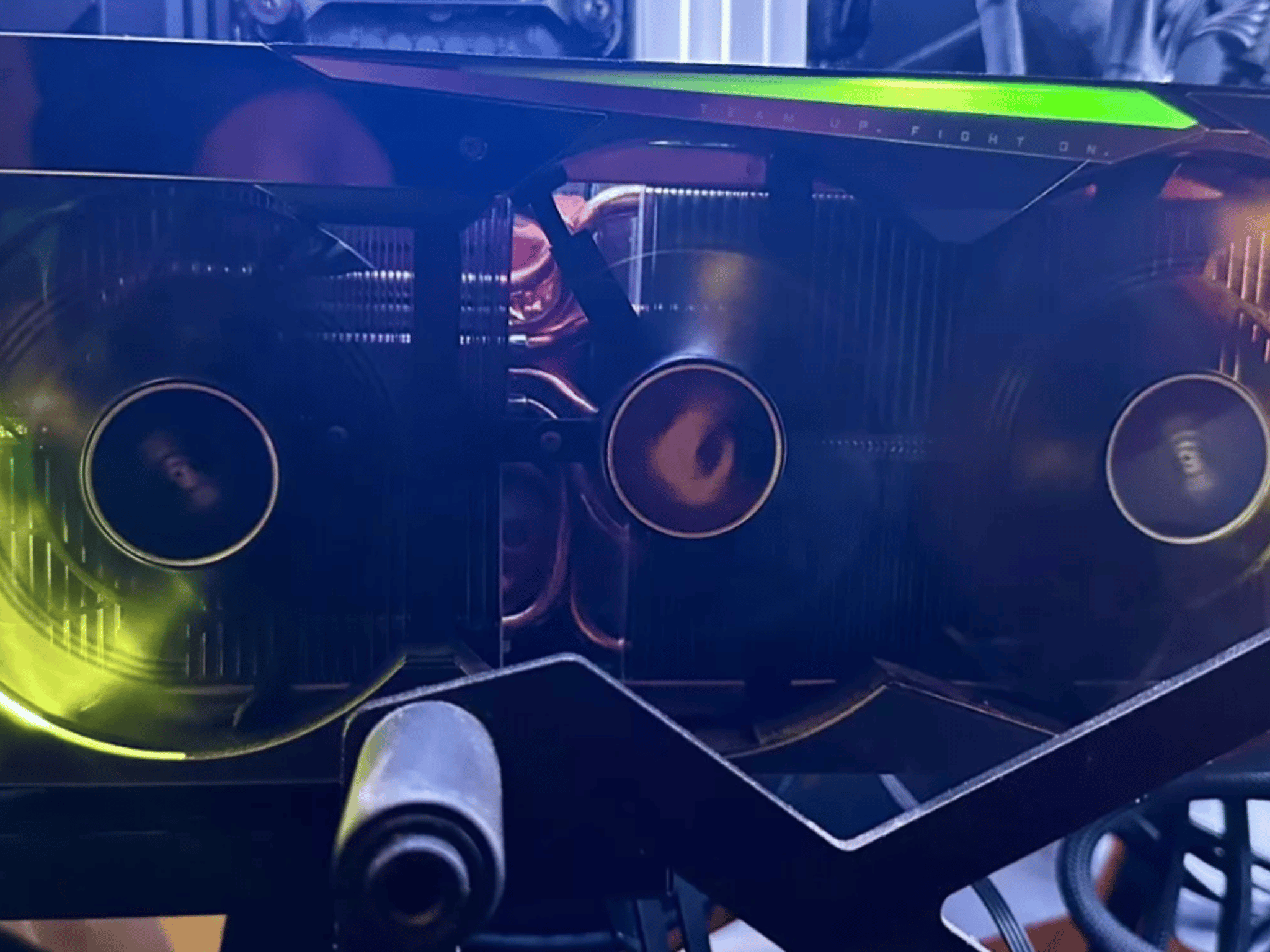 AORUS XTREME 3090 24GB: 🚀 Unmatched Performance for Next-Level Gaming 🎮