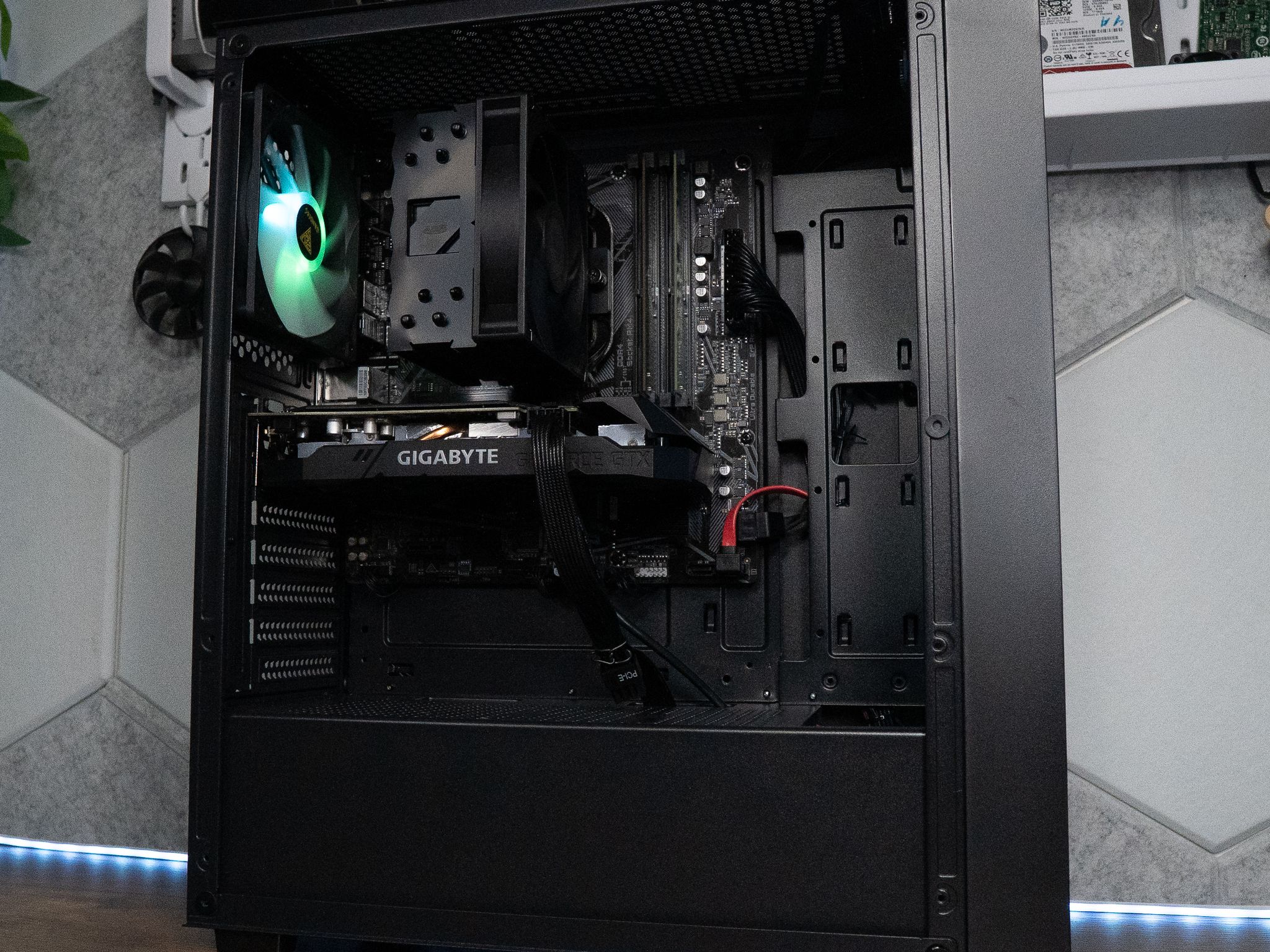 ❄️❄️ BUDGET - FORTNITE Ready GAMING PC | RYZEN 5 2600 | GIGABYTE GTX 1660 | 16GB DDR4 RAM | 1.25TB