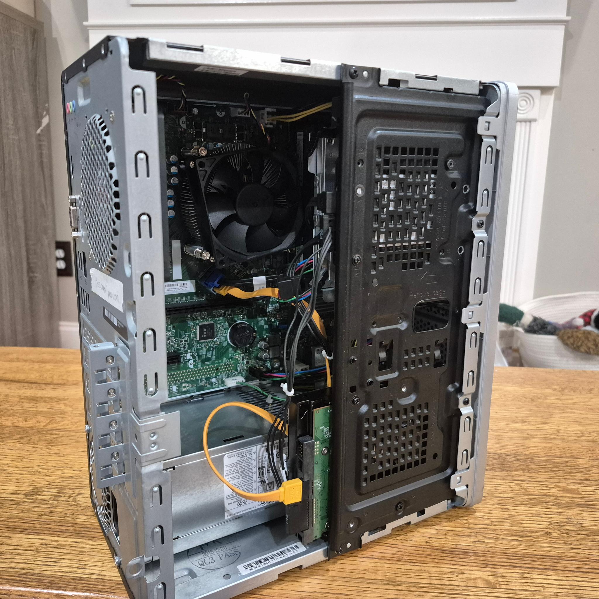 Steam Deck Lite | Ryzen 3 2200G, 16GB RAM, 256GB SSD, 1TB HDD, Bazzite Linux