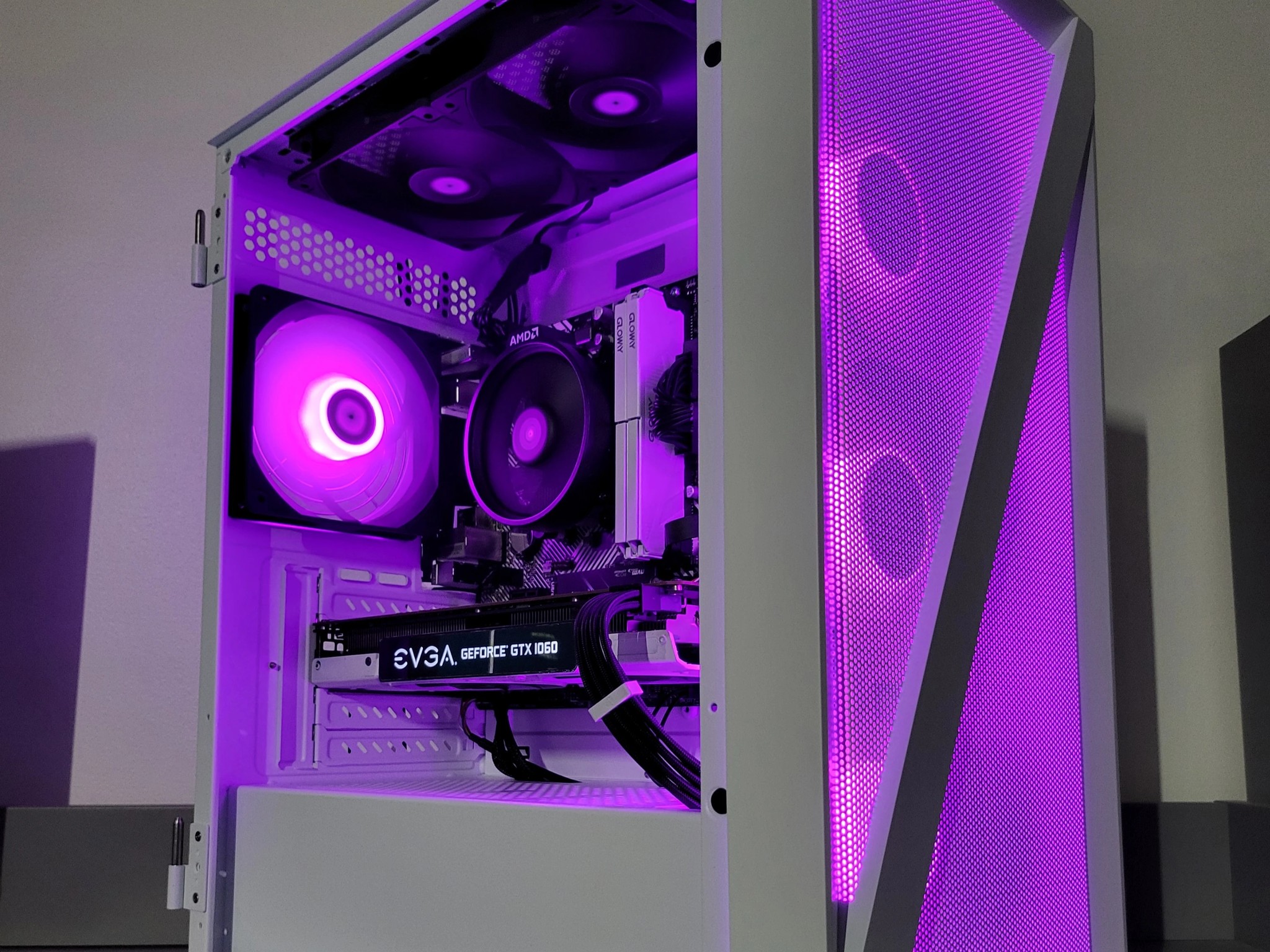Black & White Gaming PC! Ryzen 5 | GTX 1060 6GB | 16GB | 512GB | Wi-Fi + BT