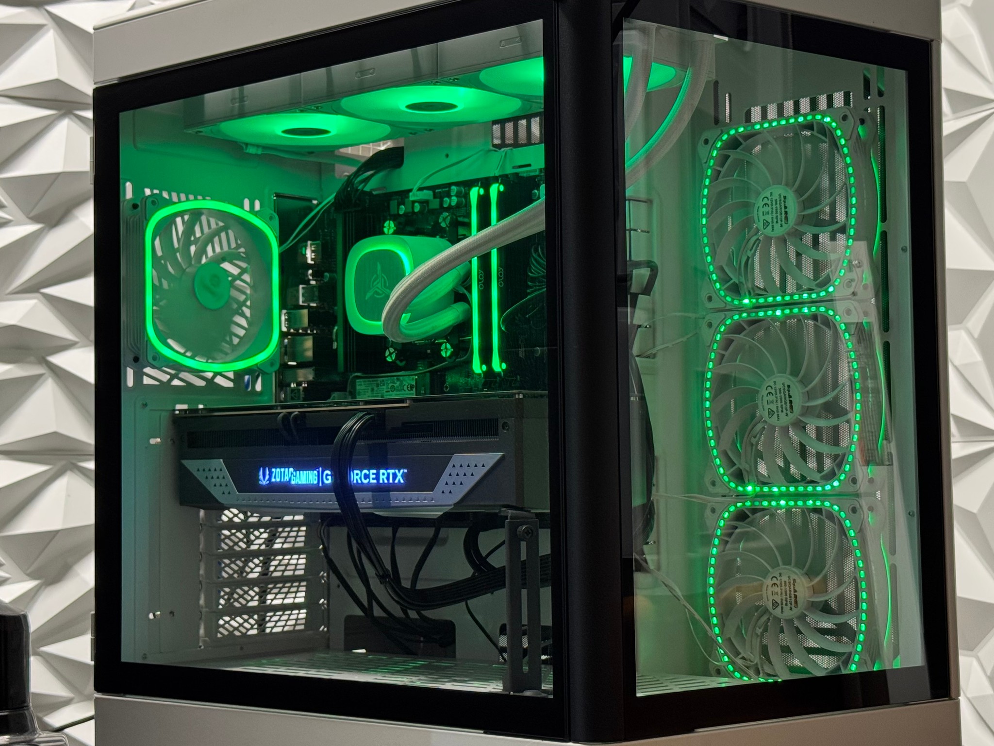 1440p/4k Pc / RTX 4070 Ti Super / Ryzen 9 7900x / 32GB DDR5 / 1TB SSD / Creator / Streaming / Gaming