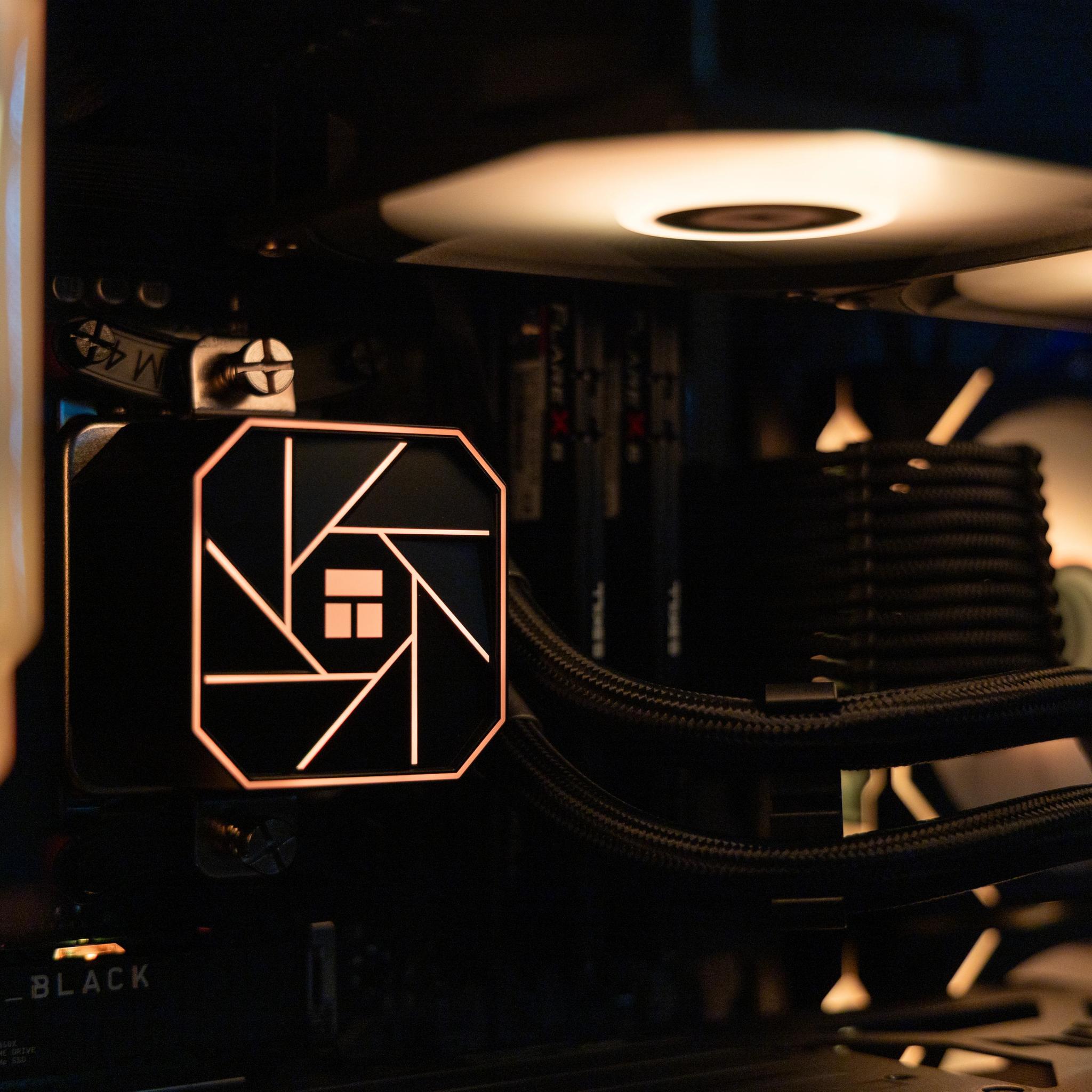 🤖 Cyclone 2.0 🤖 RTX 5070 / AMD R7 9700X / 2TB NVME / 32GB DDR5 RAM / 240 AIO / Windows 11 Pro