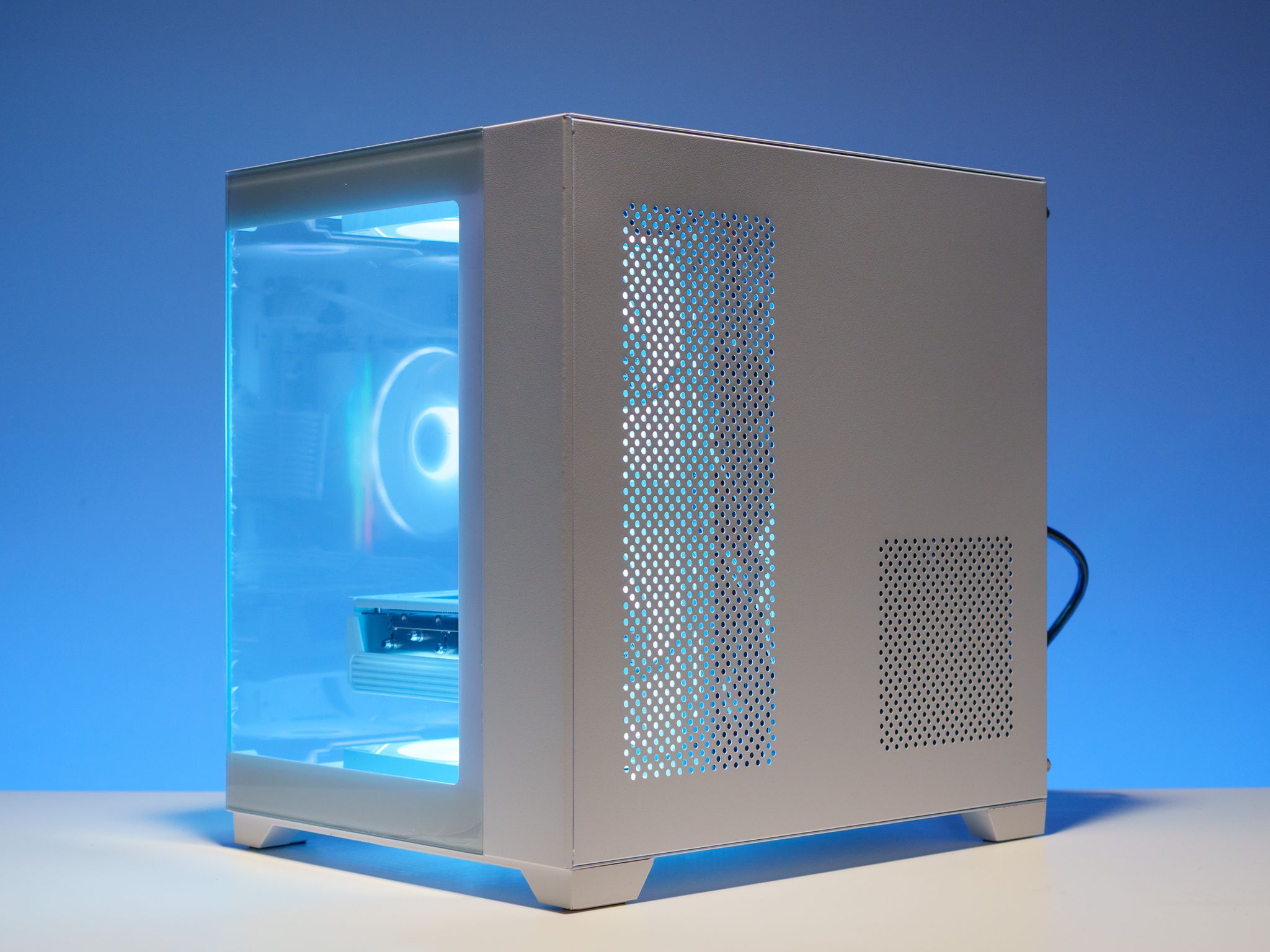 Snow White Gaming PC | Ryzen 5 | RX 9060 XT | 16GB DDR4 RAM | ARGB