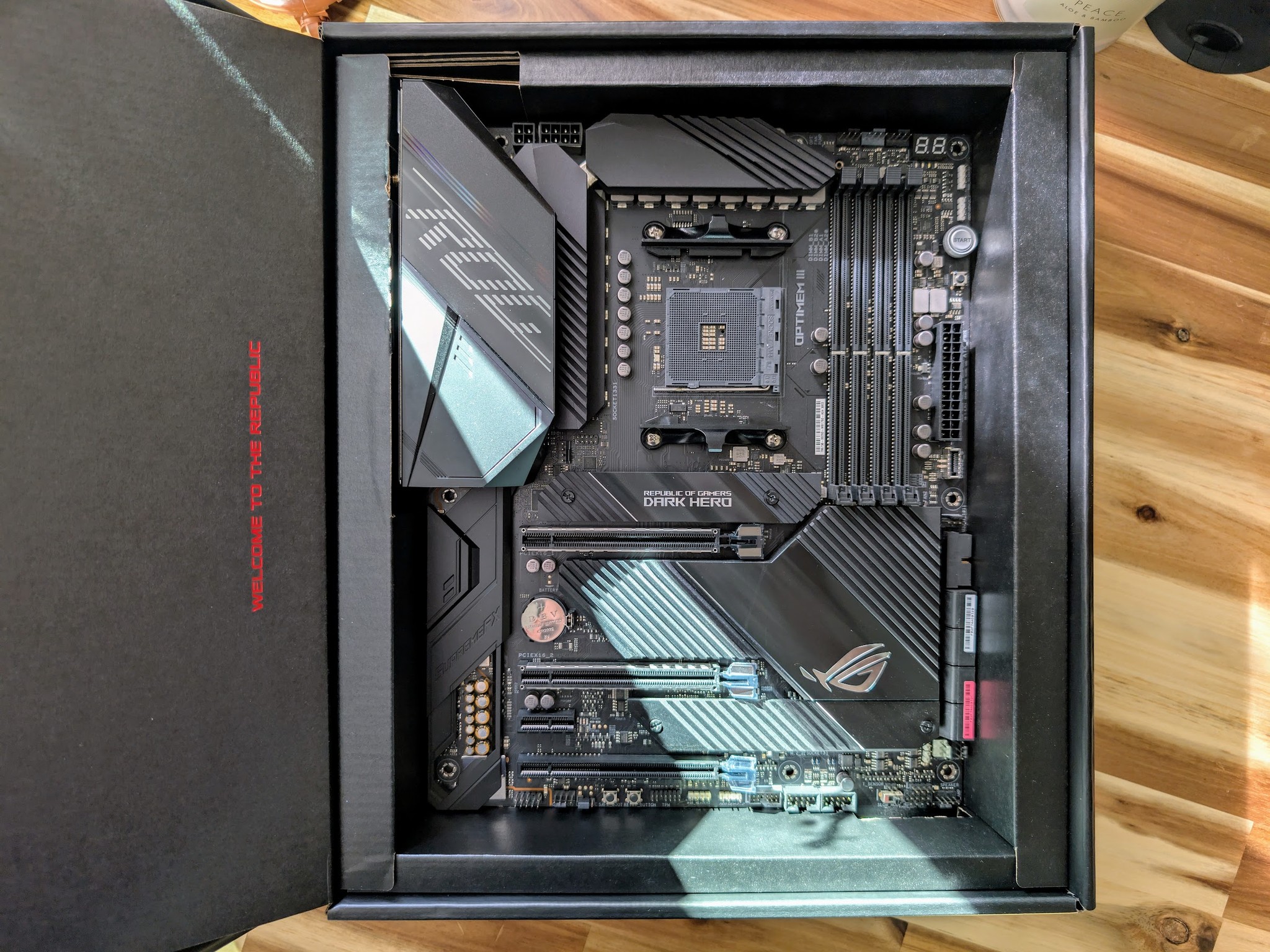 Asus ROG Crosshair VIII Dark Hero AMD AM4 X570