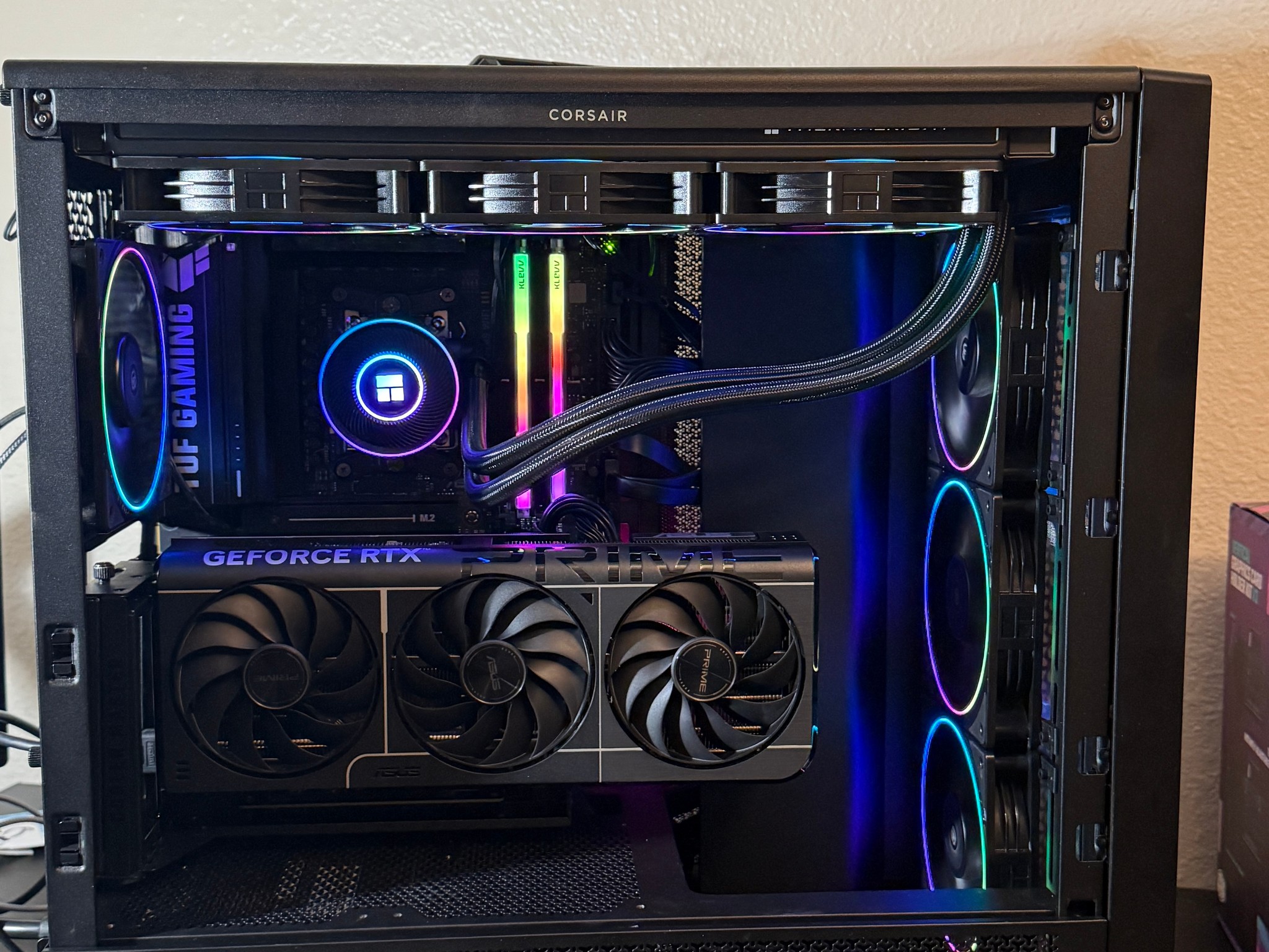 **High End Gaming/Workstation PC (7950X3D/5070Ti/32GB DDR5-6000 C30/2TB SSD**