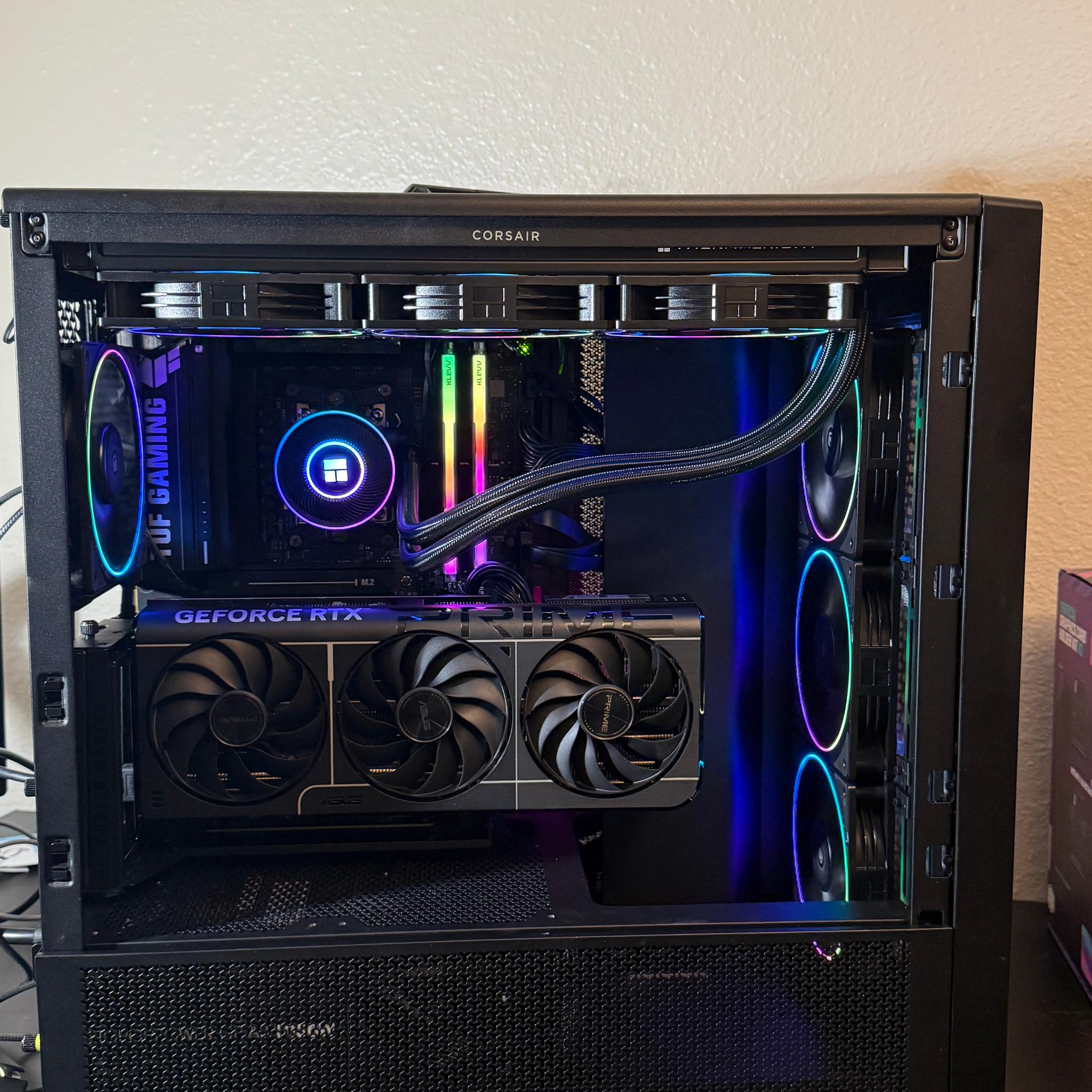 **High End Gaming/Workstation PC (7950X3D/5070Ti/32GB DDR5-6000 C30/2TB SSD**