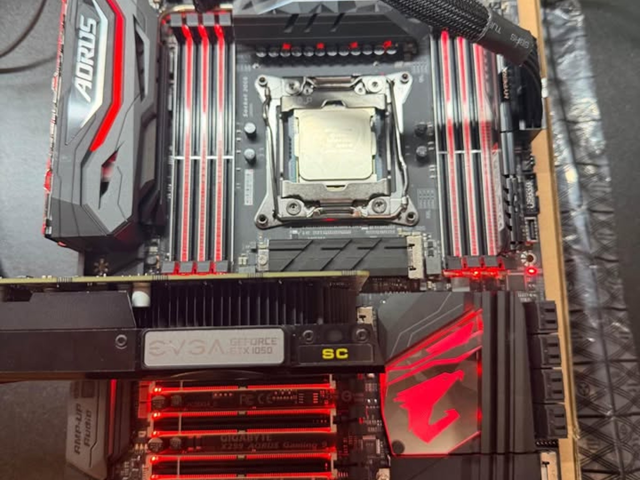 Gigabyte AORUS X299 Gaming 9 i9-7900X 32GB DDR4 Motherboard Combo