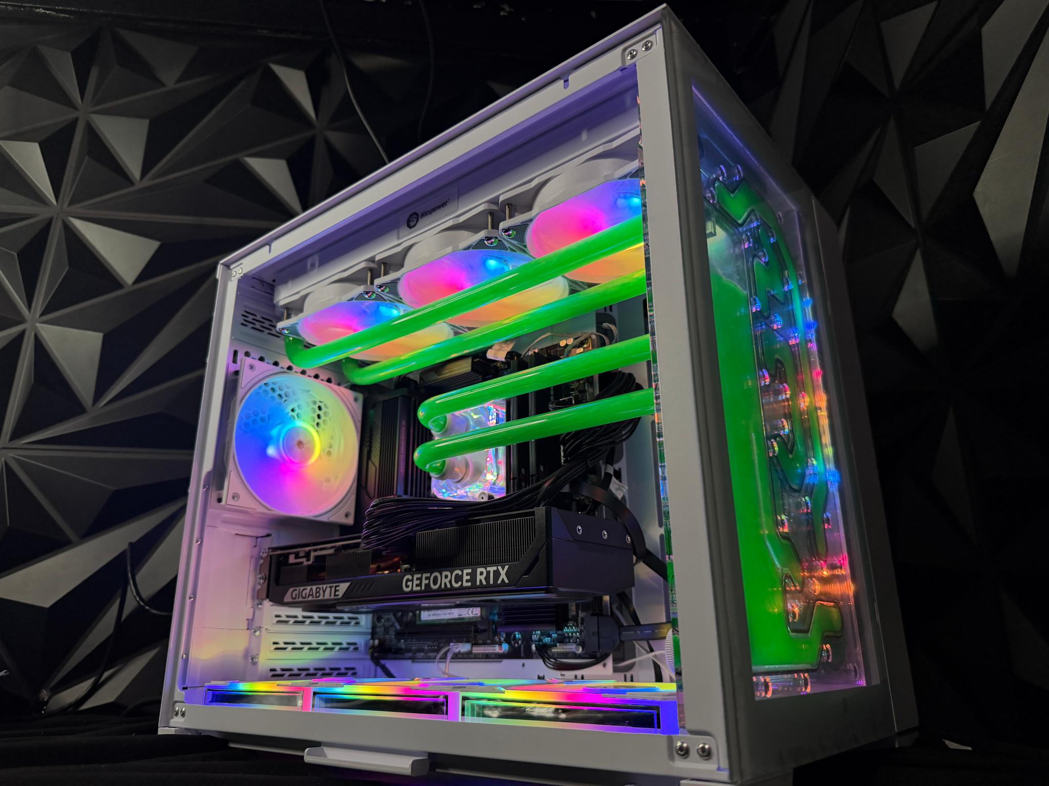☢️💚 GAMMA RAY 💚☢️7800X3D | RTX 5070| 2.25 TB NVMe| 32 GB DDR5| 850W Gold PSU