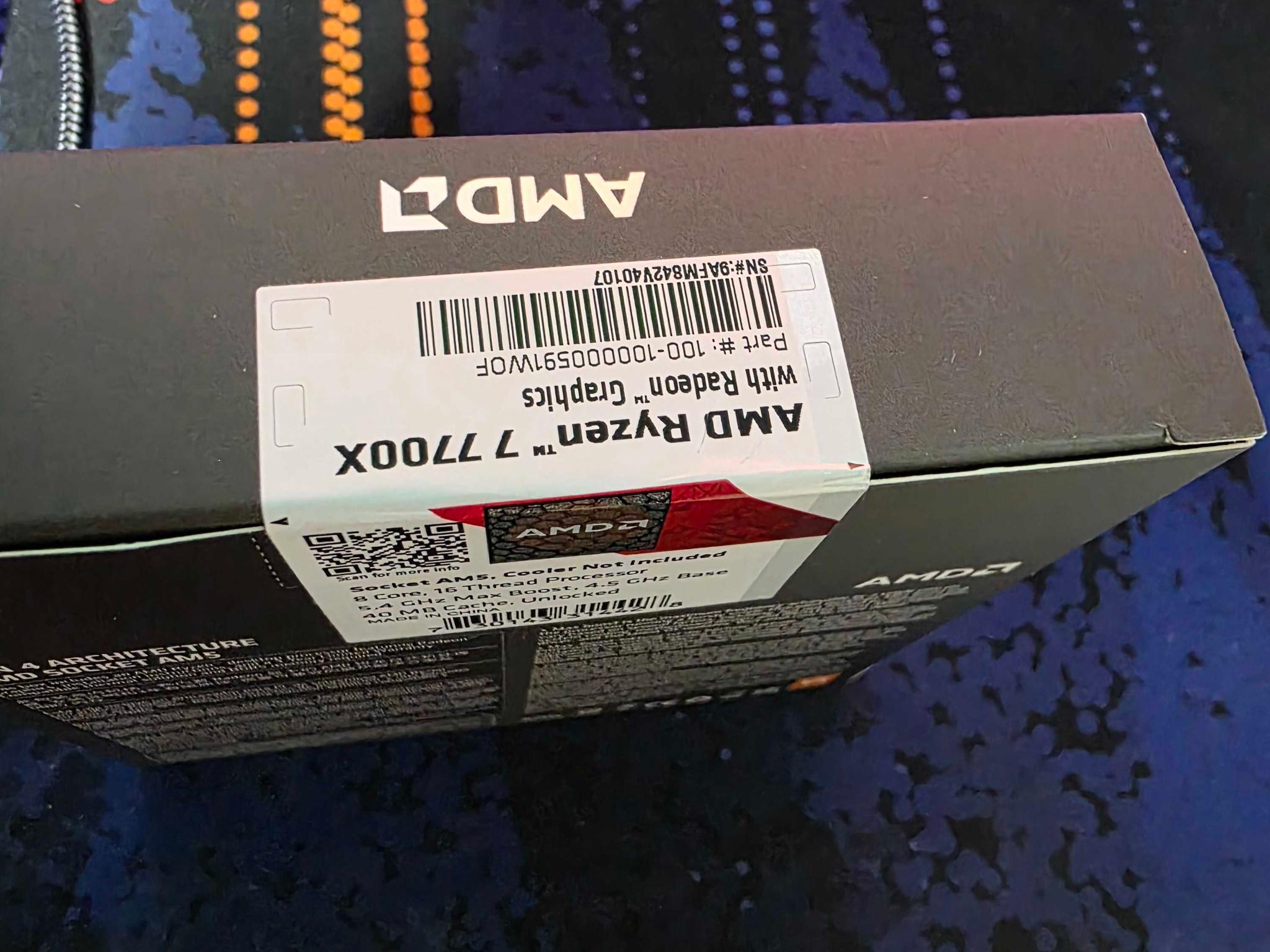 BNIB AMD Ryzen 7 7700X