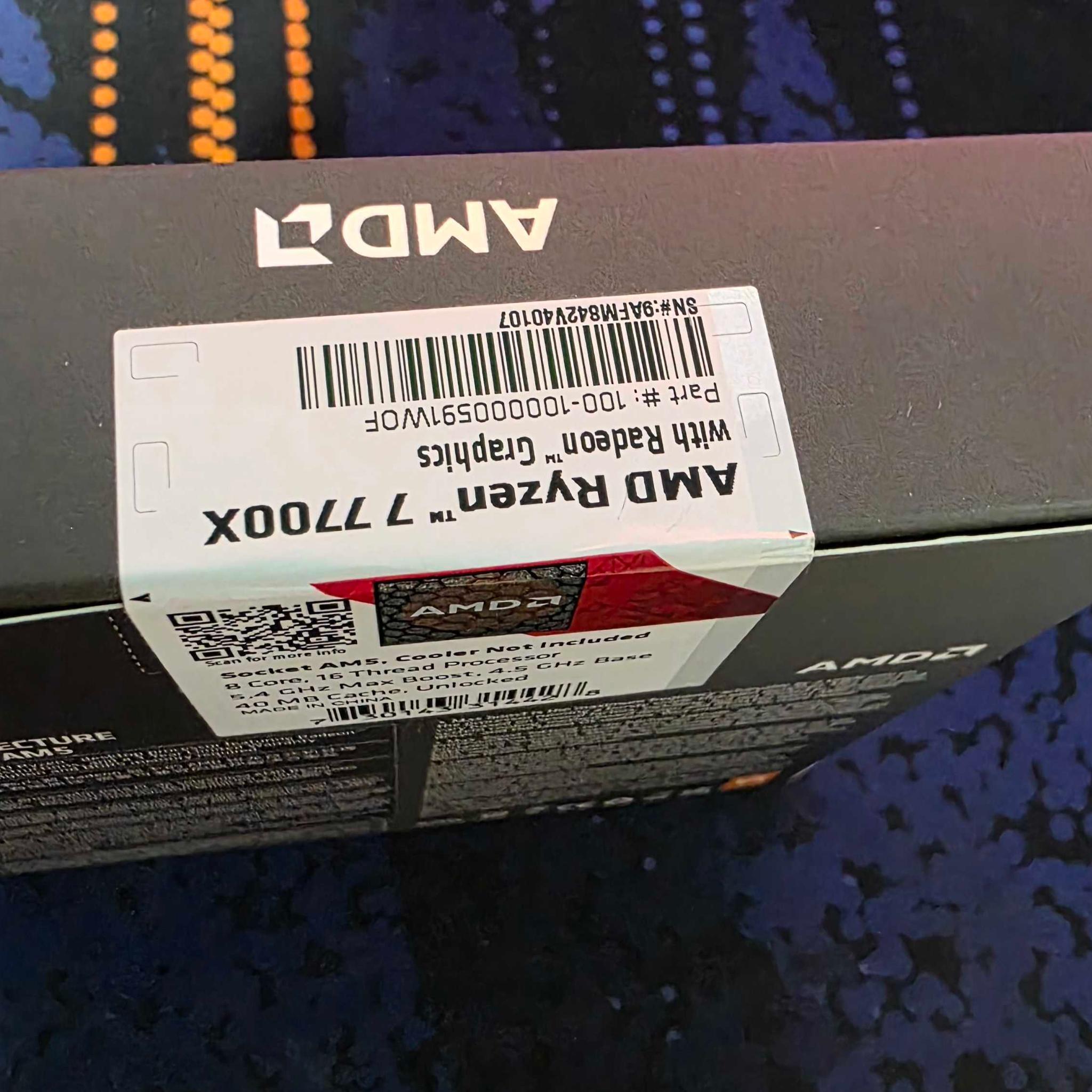 BNIB AMD Ryzen 7 7700X