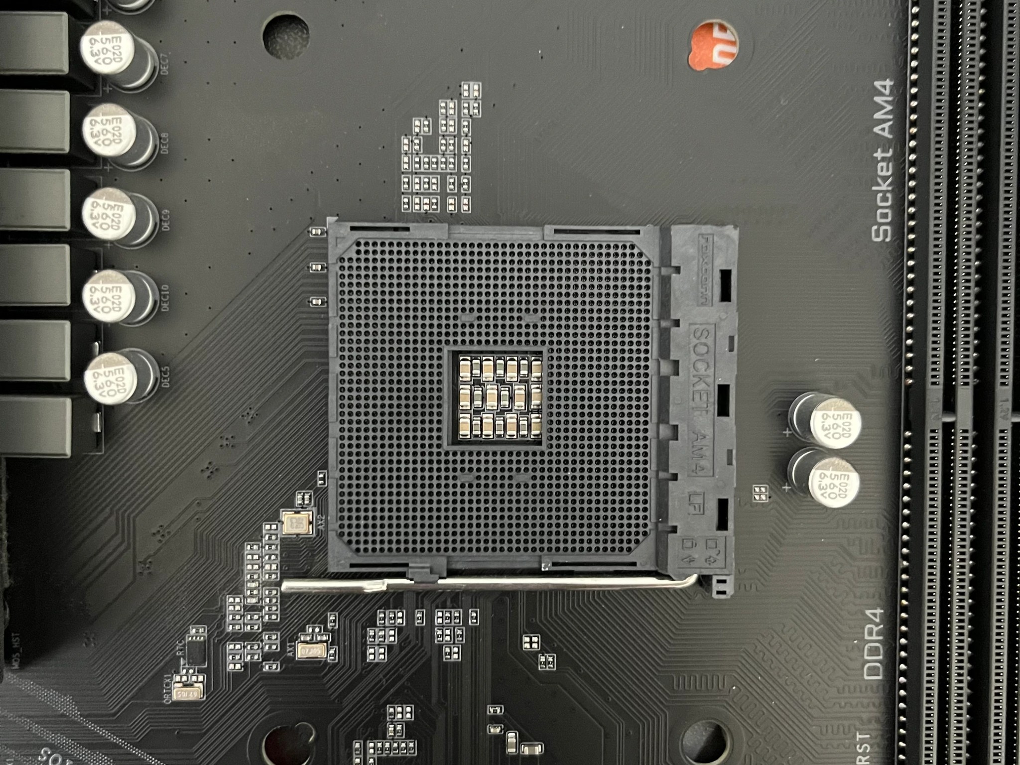 Gigabyte X570 Aorus Elite Wifi motherboard for Ryzen CPU (has AM4 socket, takes DDR4 RAM)