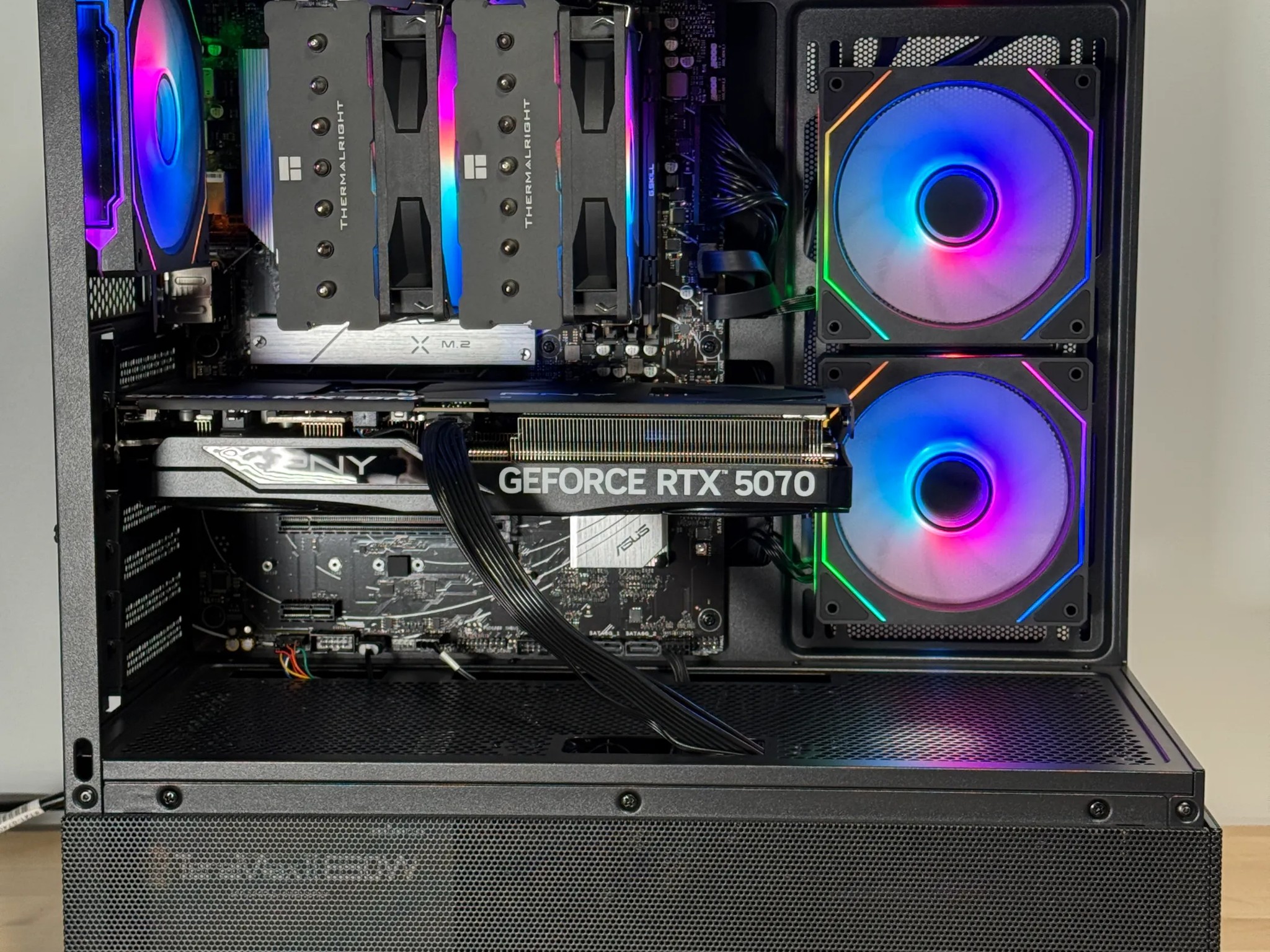 RTX 5070 and Ryzen 7 7800x3d Gaming PC