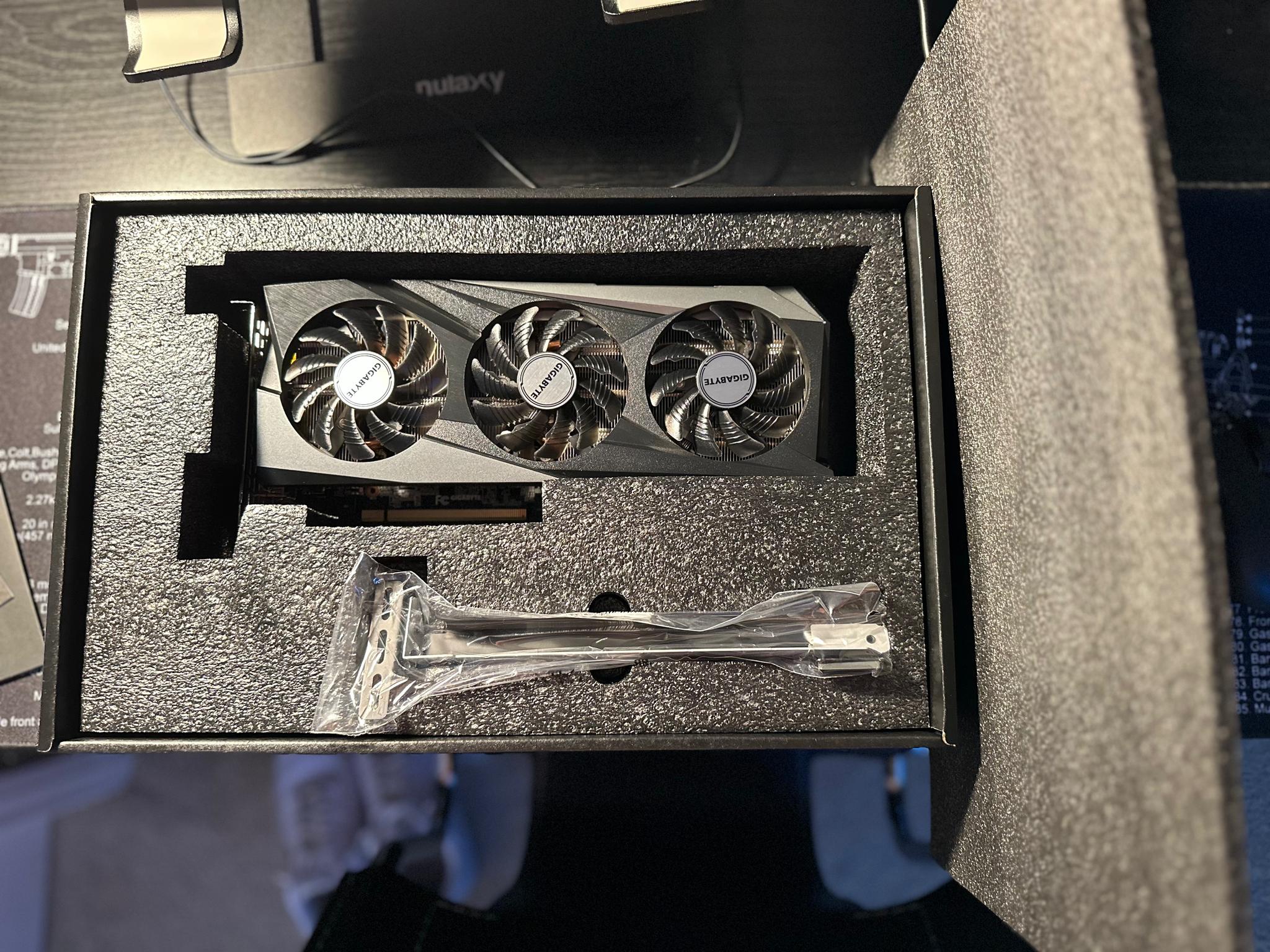 GeForce RTX™ 3060 Ti GAMING OC D6X 8GB *GREAT CONDITION*