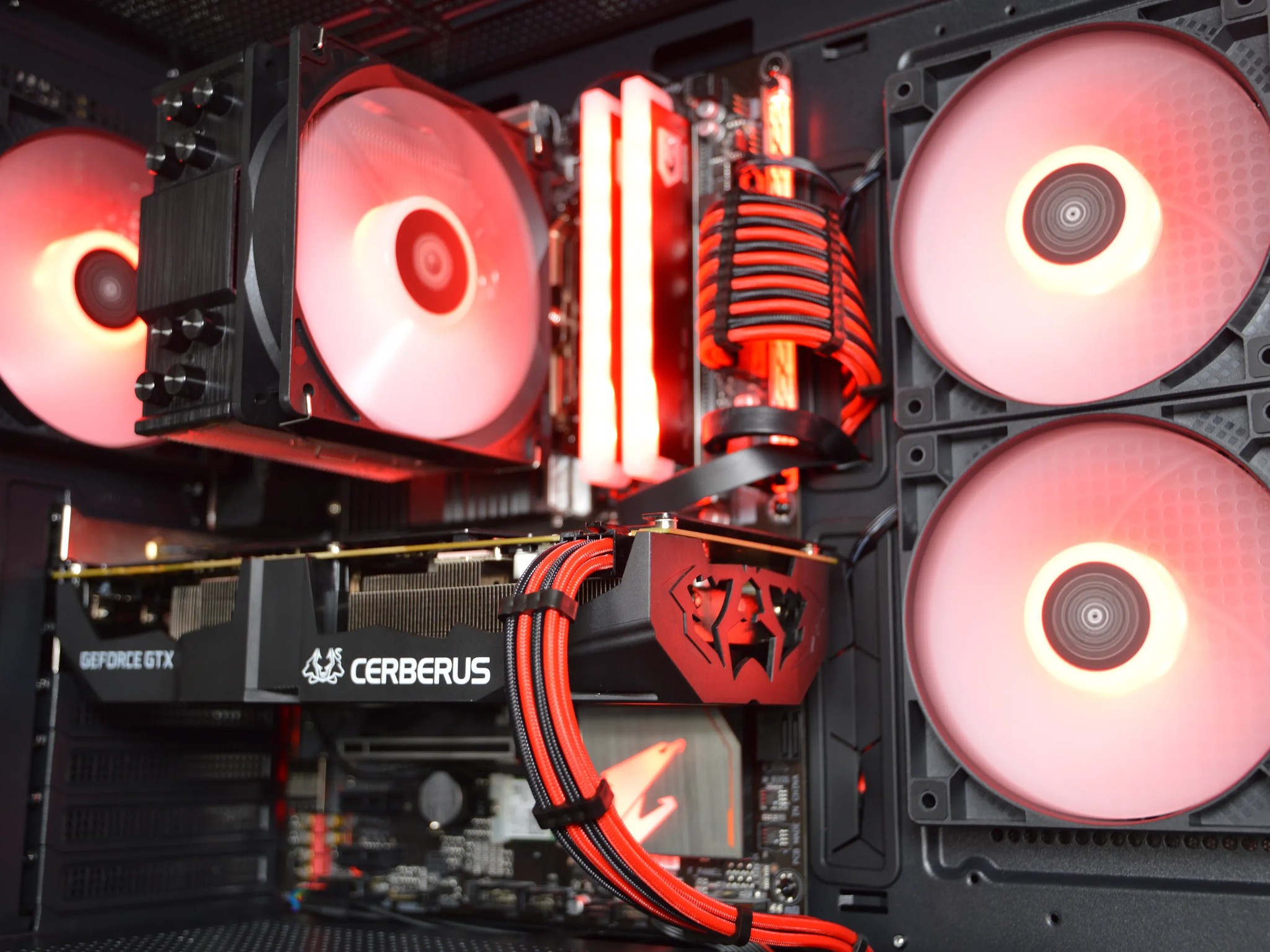 🔴🐺| GTX 1070Ti 8GB | INTEL i7 8700k | 16GB DDR4 RAM | 1TB NVME SSD | Crimson Cerberus |