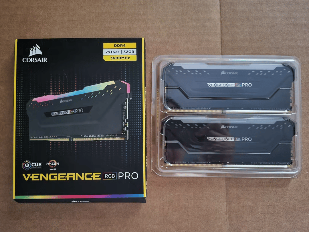 Corsair Vengeance RGB Pro 32 GB (2 x 16 GB) DDR4-3600 CL18 Memory