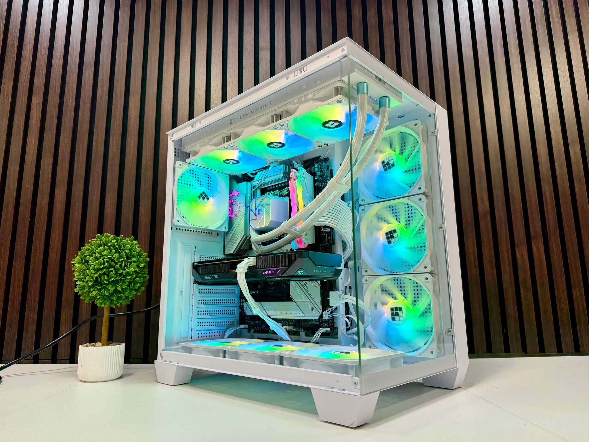 9060XT 16GB | Ryzen 9600X | 32GB DDR5 (CL 30) | 2TB M.2 | 800W Gold PSU | ARGB Fans | Windows 11