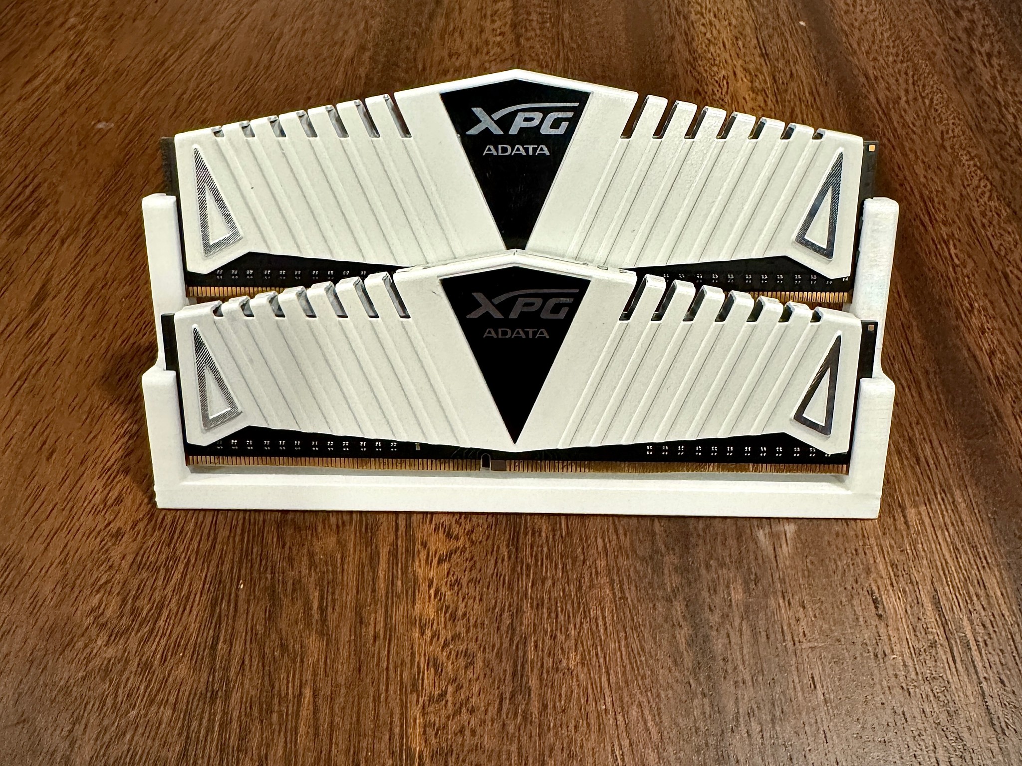 ADATA XPG Z1 16 GB (2 x 8 GB) DDR4-3000 CL16 Memory