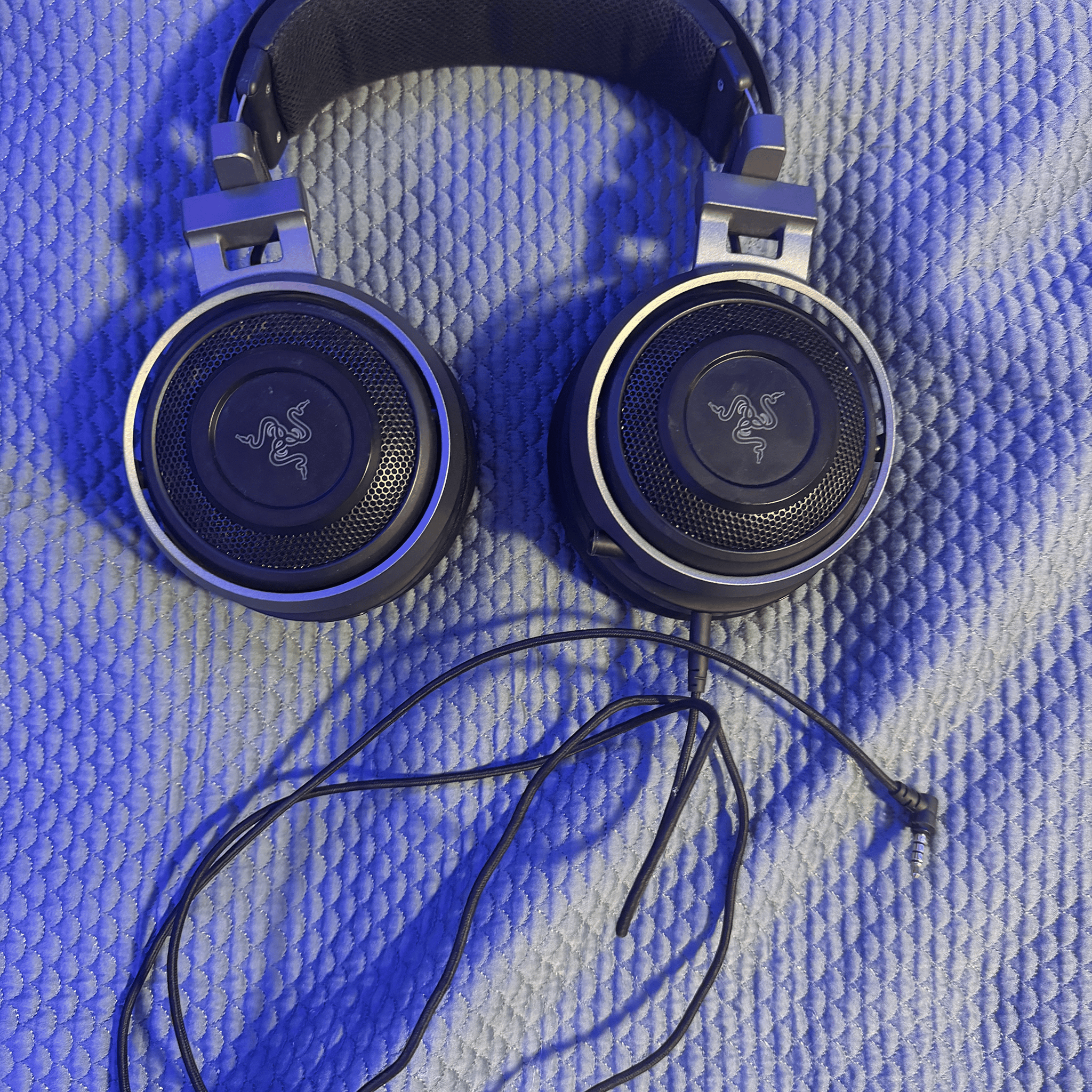 Razer Nari Ultimate Wireless 7.1 Surround Sound Gaming Headset