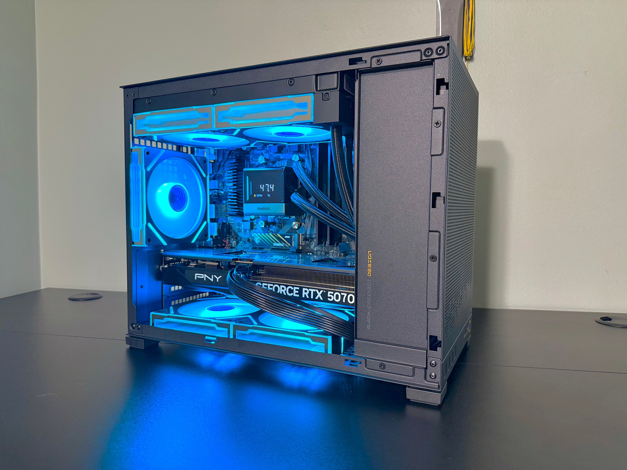 RTX 5070 OC | R7 7700x | 32GB DDR5 | 1TB SSD | LCD Liquid Cooler | Rosewill 1000w PSU Gaming PC