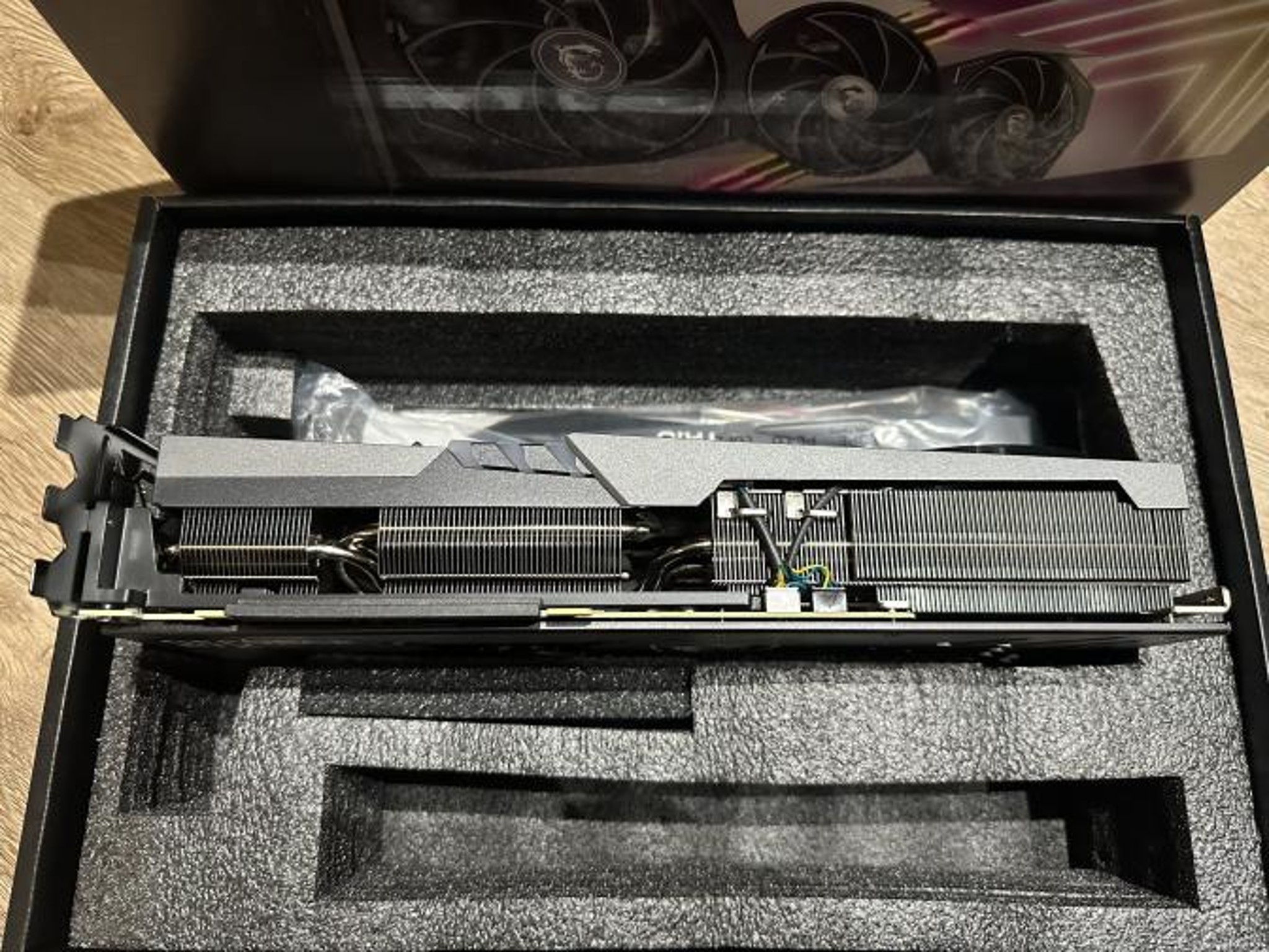 MSI GeForce RTX 4070 Ti Gaming X Trio [Black/Gray] [Like New]