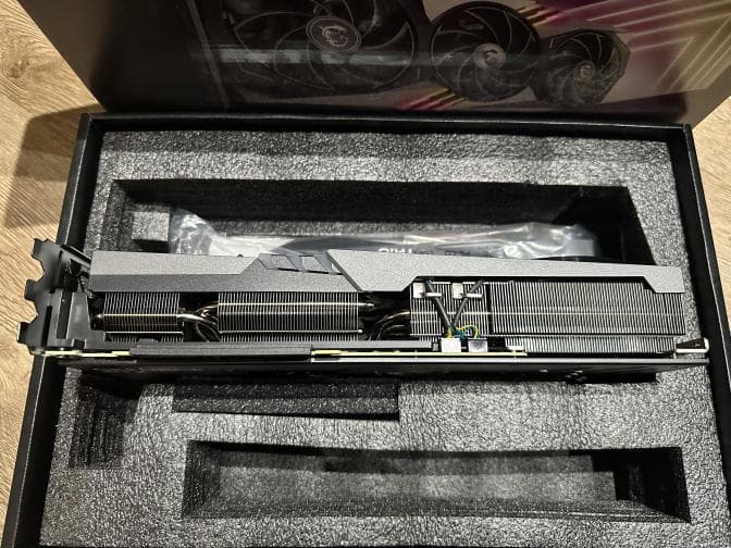 MSI GeForce RTX 4070 Ti Gaming X Trio [Black/Gray] [Like New]