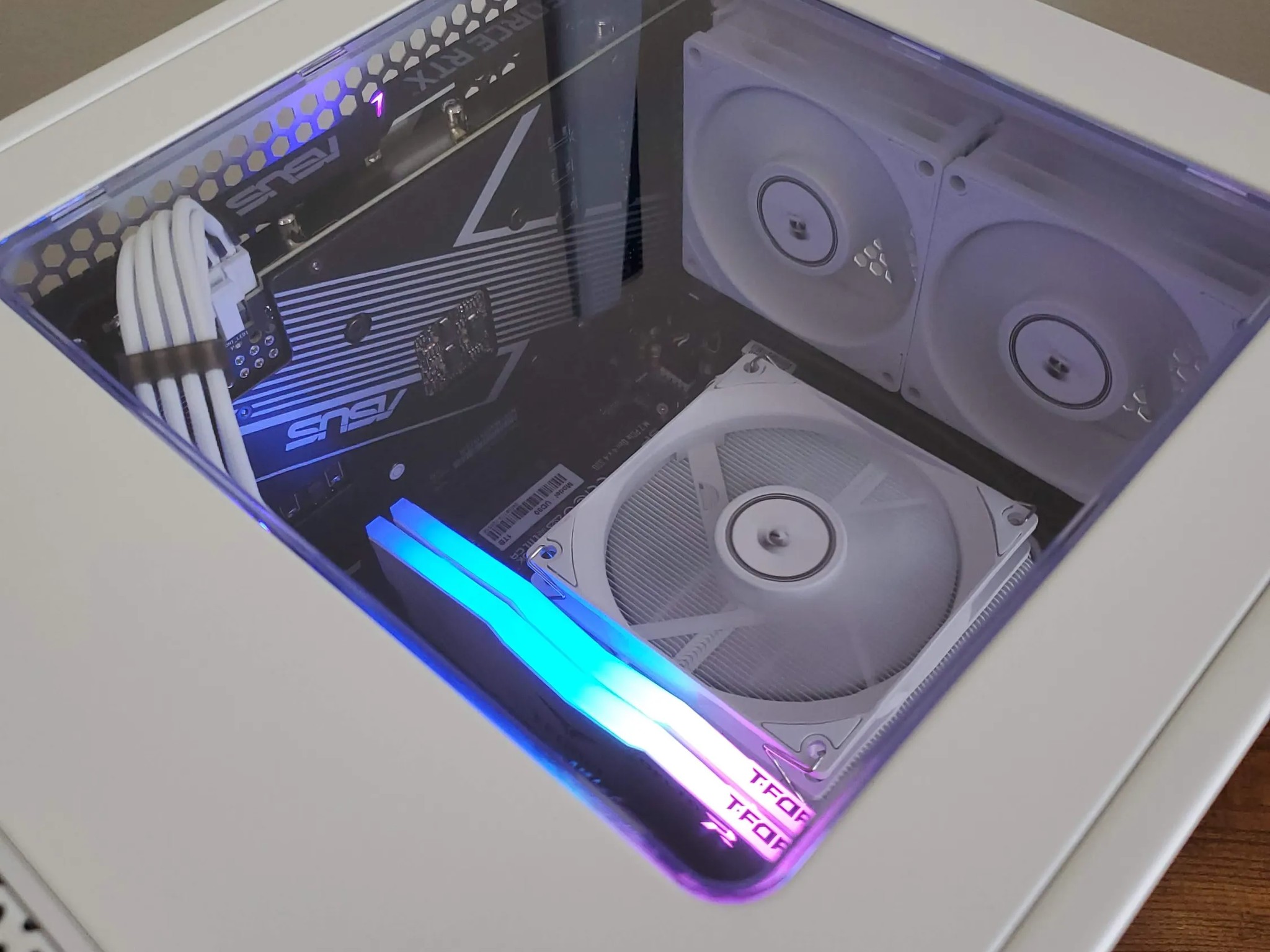 Snow White Mini ITX Cube PC | RTX 3050 8GB | Ryzen 5 3600 | 16GB DDR4 ARGB | 1TB NVME SSD | Wifi
