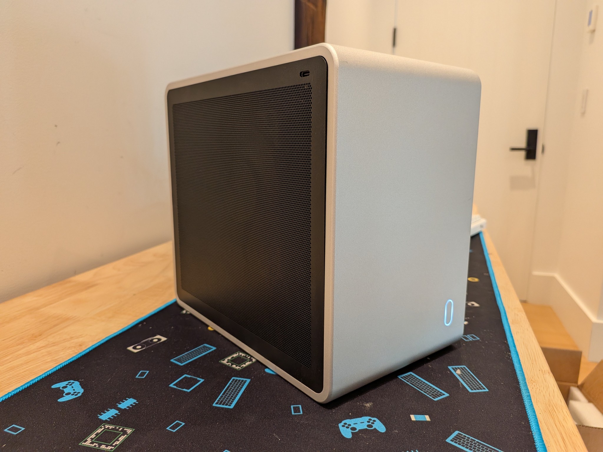 1440p Adventurer - RX 9060 XT 16 GB, Ryzen 5 9600X, 32 GB DDR5 RAM, 1 TB Gen 4 NVME, Noctua