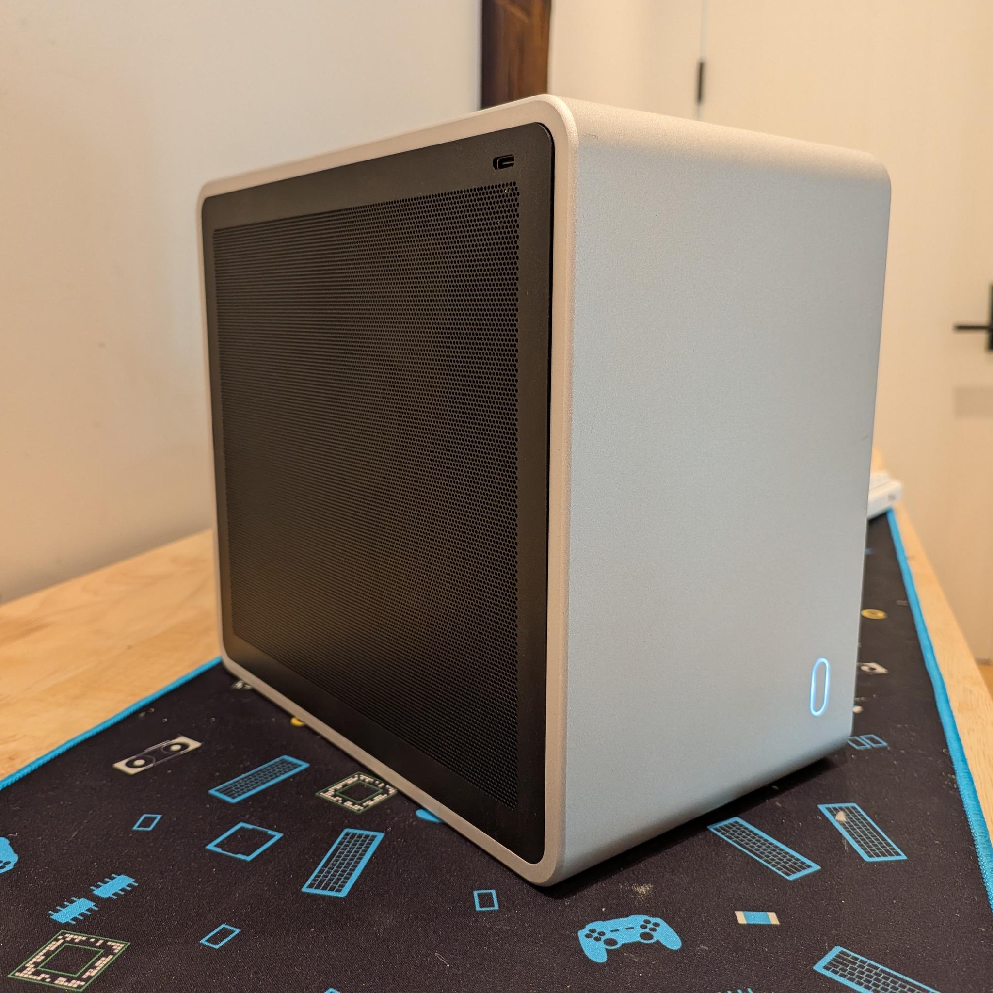 1440p Adventurer - RX 9060 XT 16 GB, Ryzen 5 9600X, 32 GB DDR5 RAM, 1 TB Gen 4 NVME, Noctua