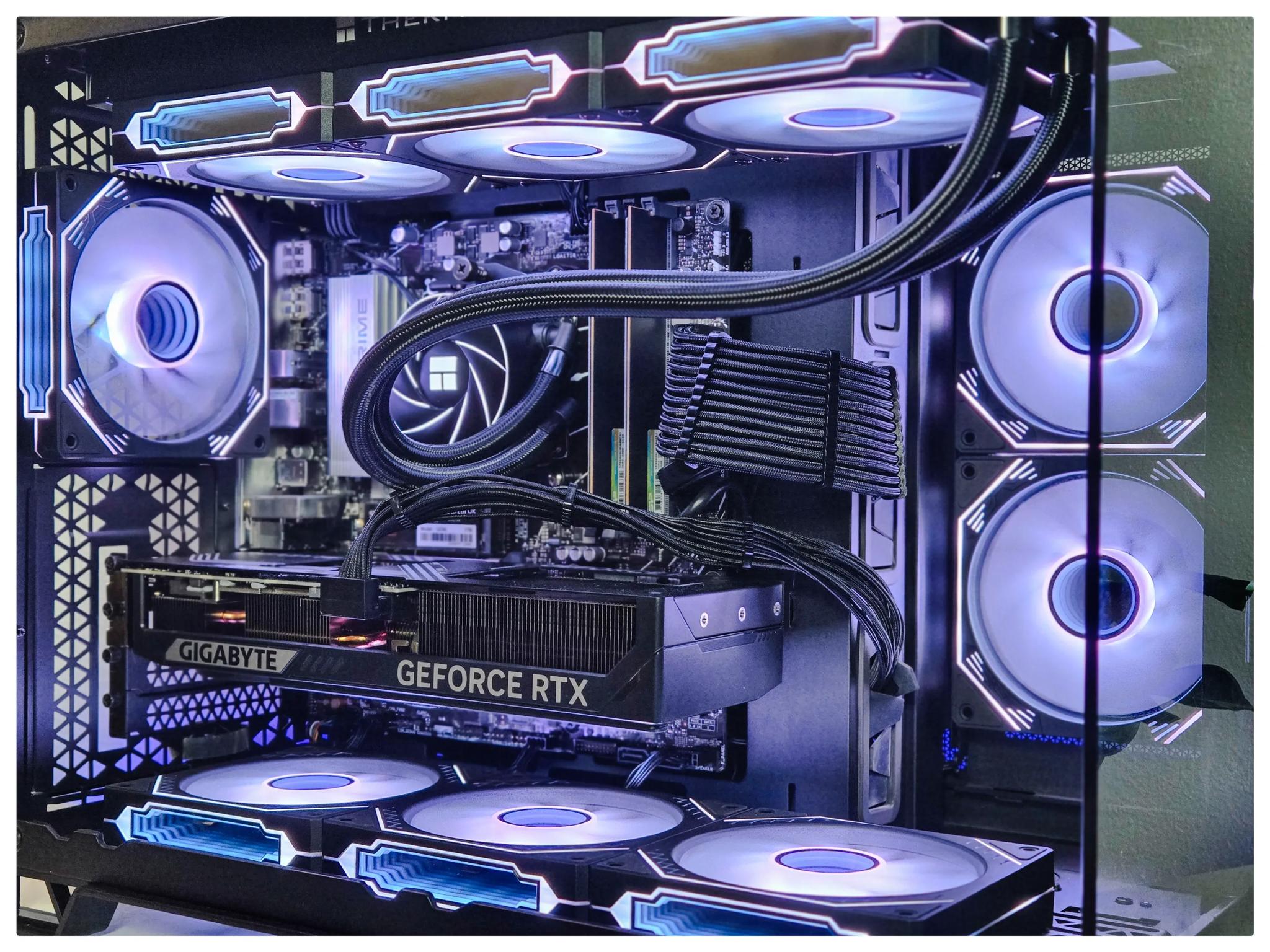 RTX 5070 | Ryzen 7 7700 | Wi-Fi | Gaming PC