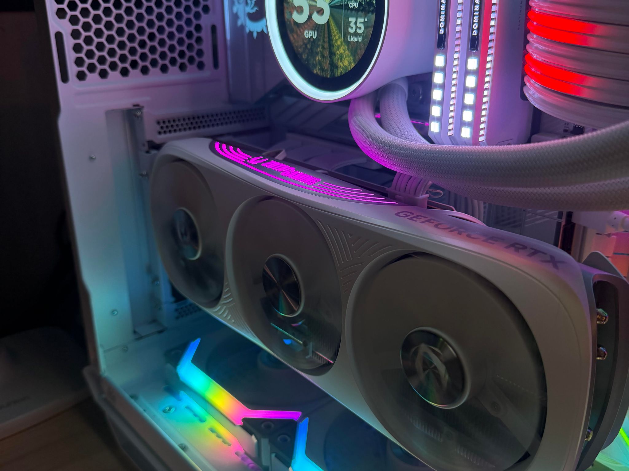 GIGABYTE AERO OC GeForce RTX 4080