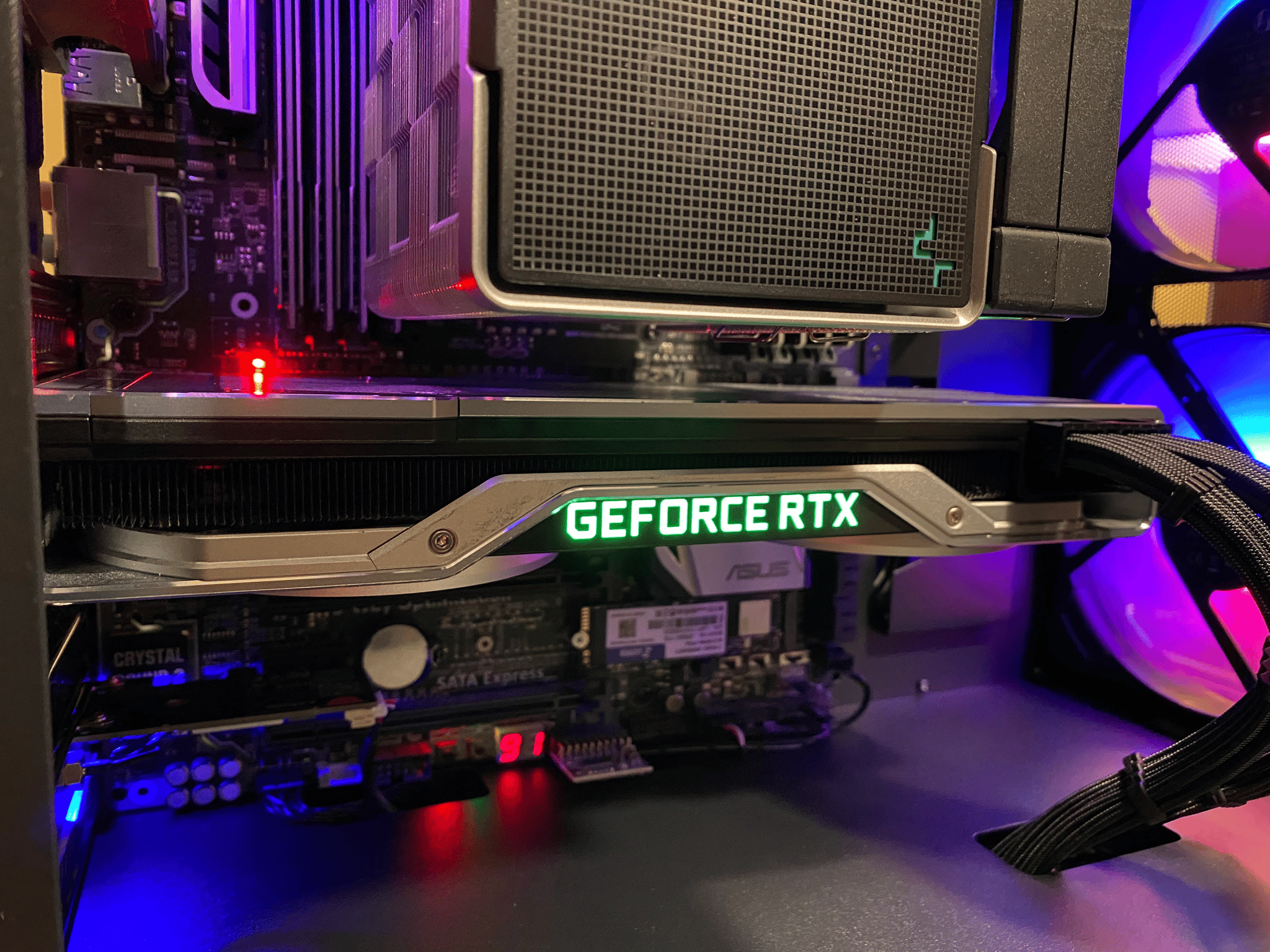 2080 Ti Founders Edition - Works Perfectly - Slight Cosmetic Blemish