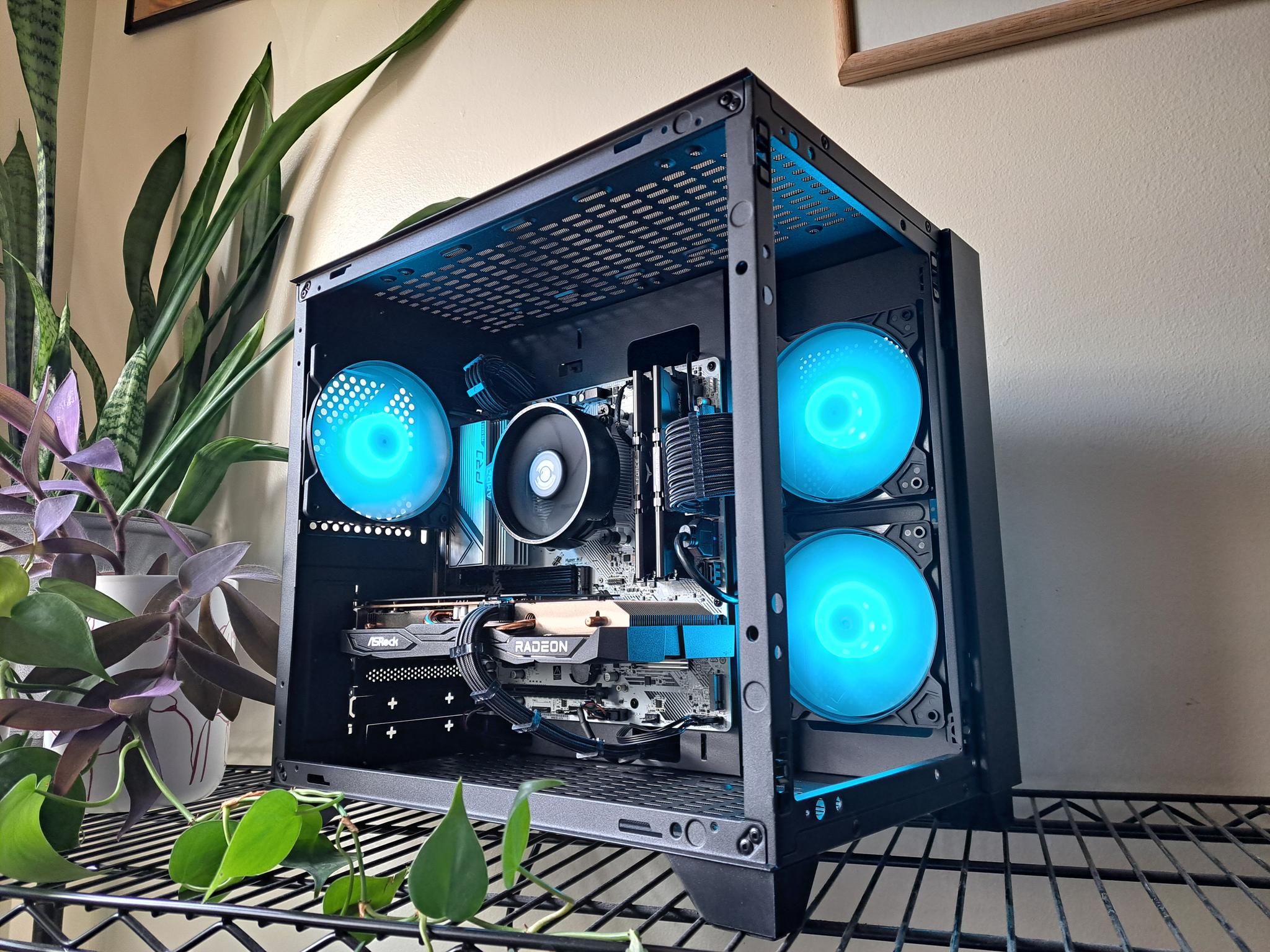 Ryzen 5 3600 | RX 6600 | 1TB DRAM SSD | 16GB RAM | Windows 11 activated