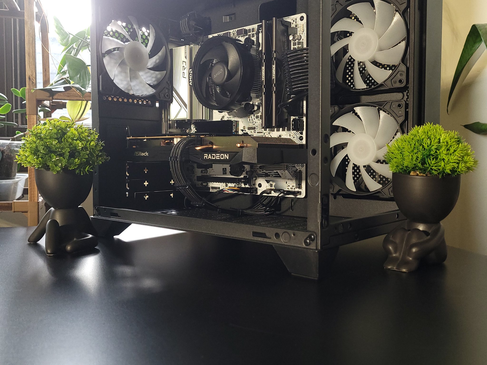 Ryzen 5 3600 | RX 6600 | 1TB DRAM SSD | 32GB RAM | Windows 11 activated