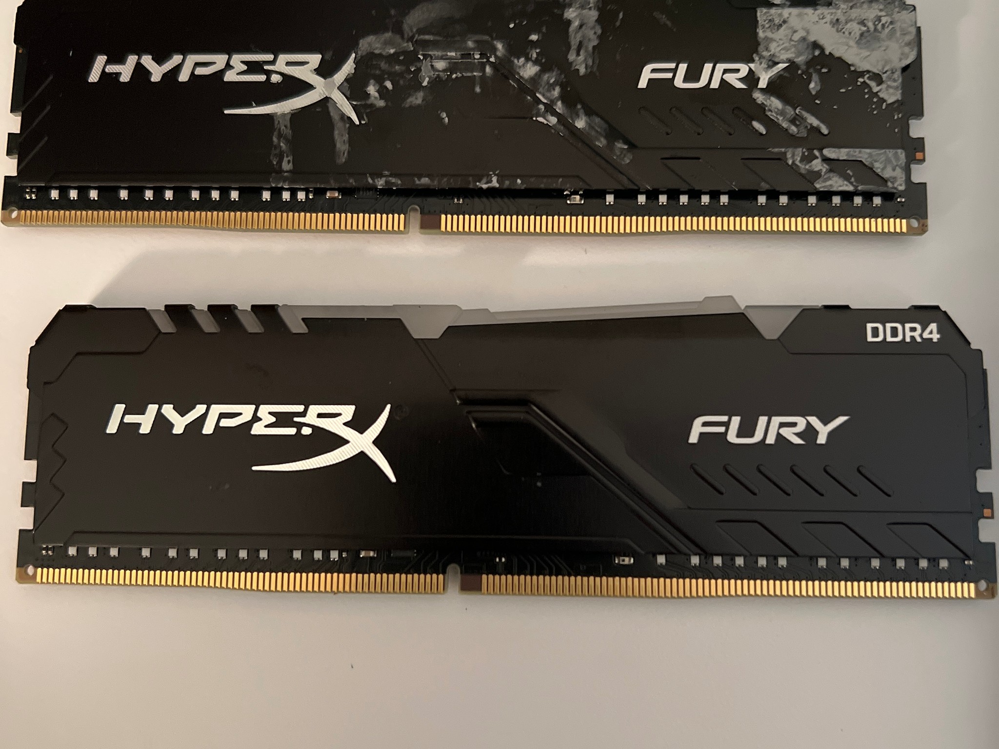 HP omen HyperX 32 GB DDR4-3733 MHz XMP RGB Heatsink RAM (2 x 16 GB)