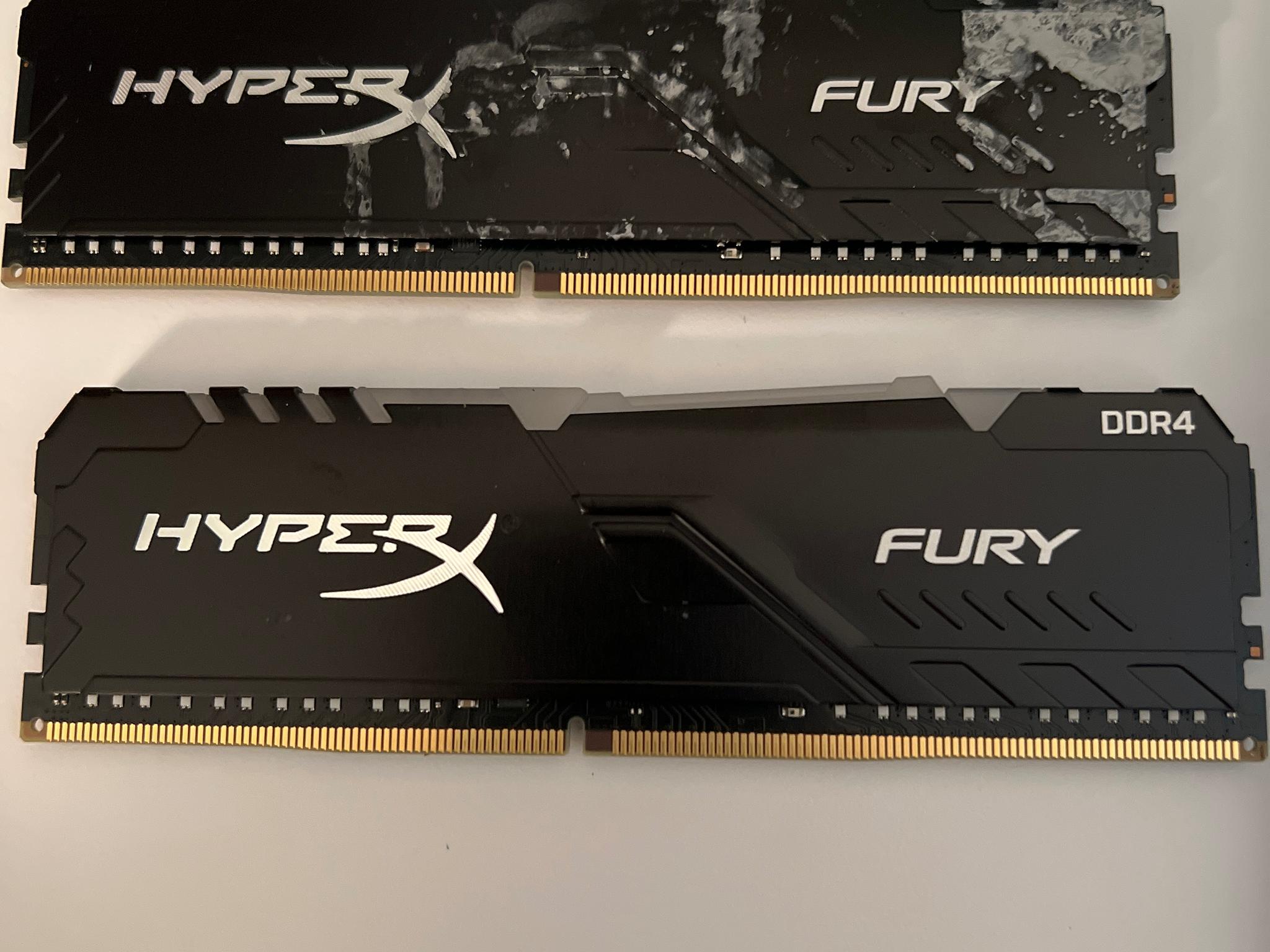 HP omen HyperX 32 GB DDR4-3733 MHz XMP RGB Heatsink RAM (2 x 16 GB)