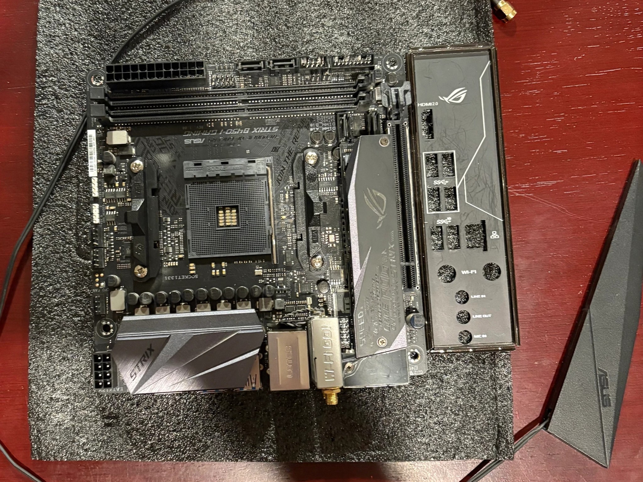 ASUS ROG STIX B450I