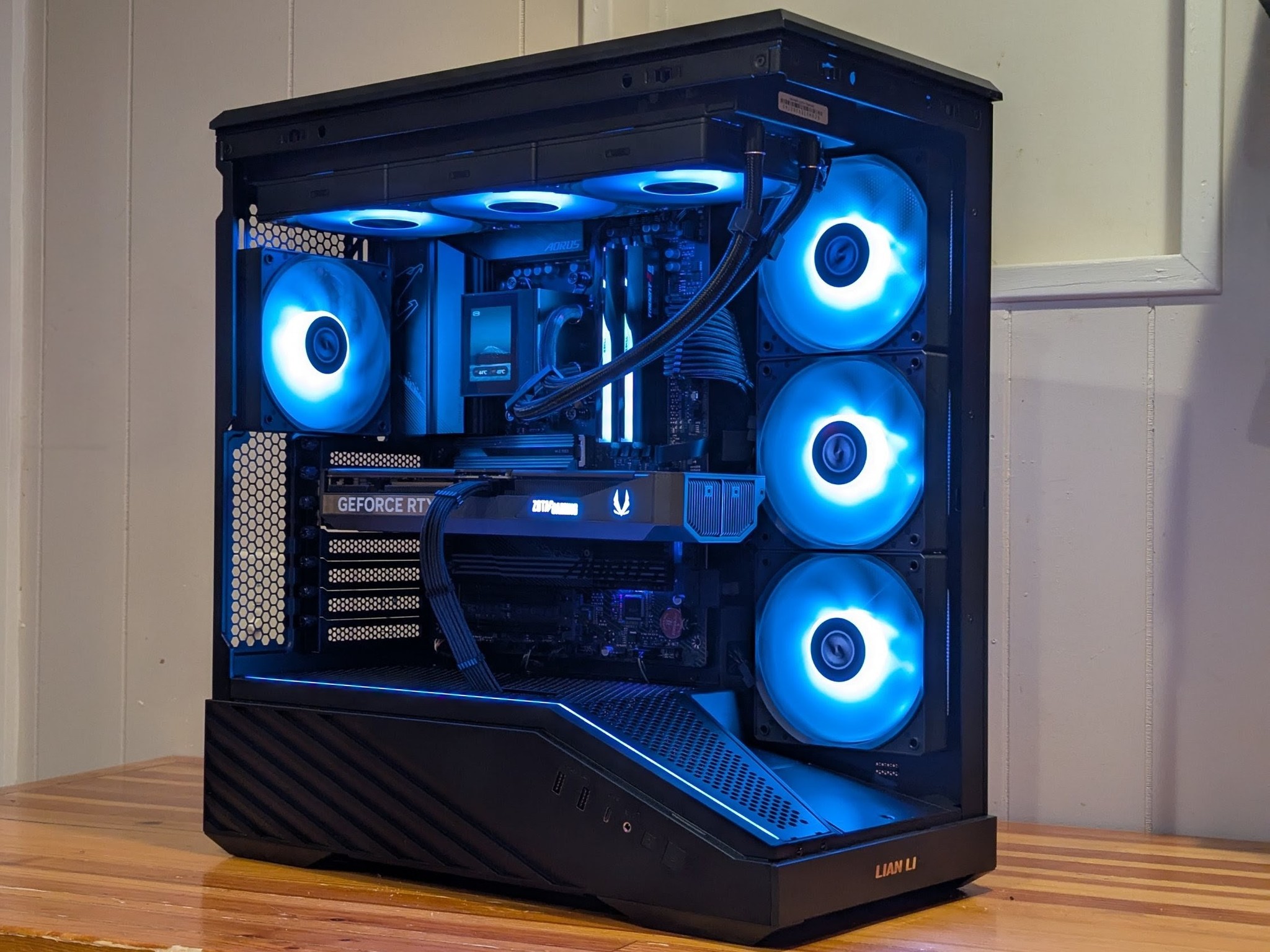 🖤🖤Ryzen 5 9600X | RTX 5070 | 32GB DDR5 | 2TB NVMe | LCD Cooler🖤🖤